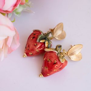 Orecchini fragole in ceramica di Caltagirone
