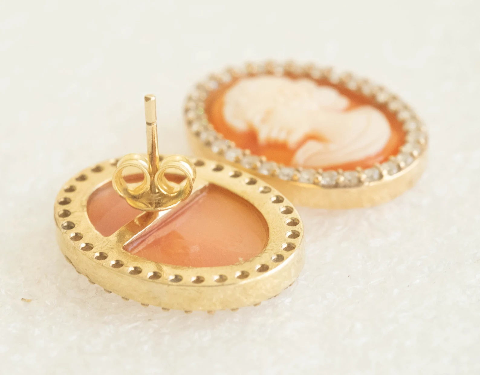 ORECCHINI CAMMEO ZIRCONI LOBO OVALI (1)