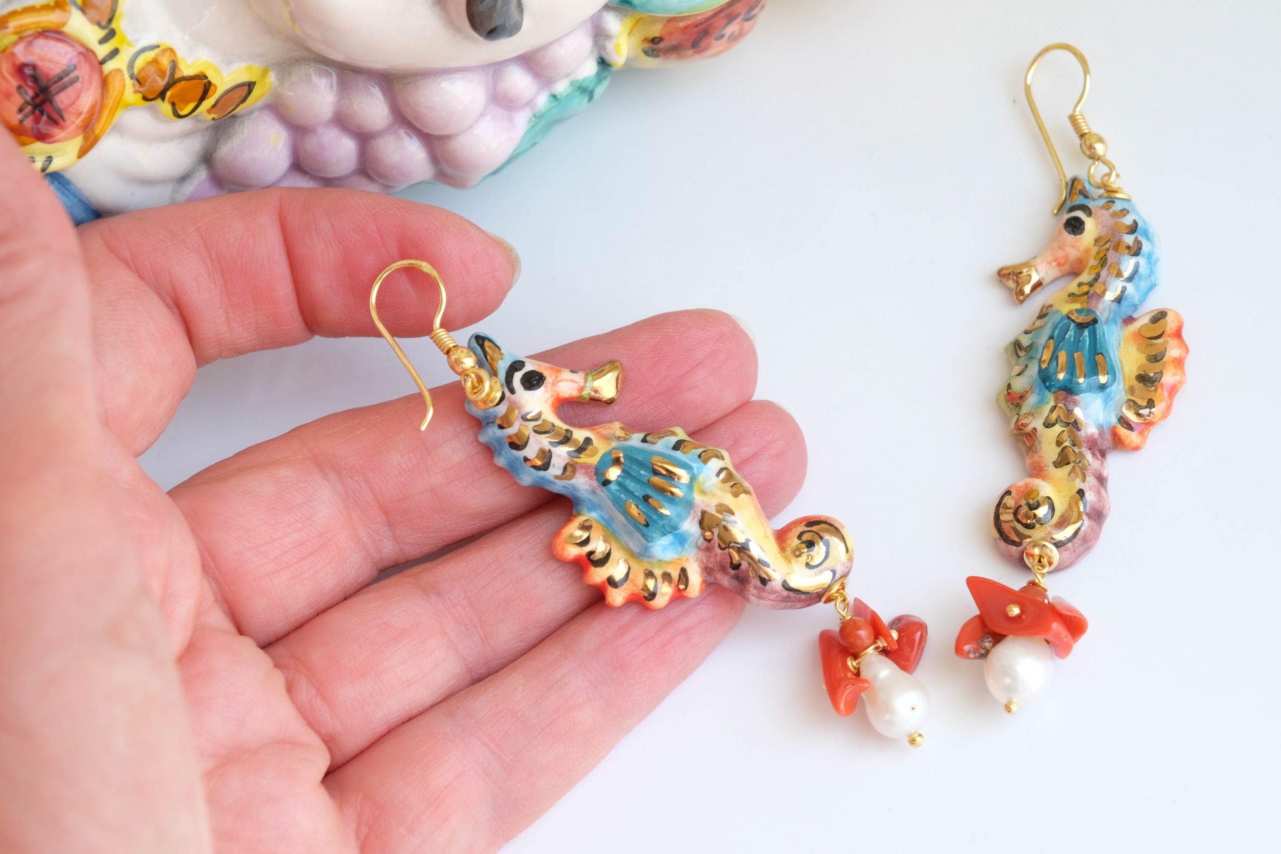 SICILIAN CAVALLUCCIO EARRINGS CALTAGIRONE CERAMIC CORAL PEARLS (5)