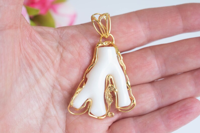 Pendant with natural pinkish white coral and 925 silver 4