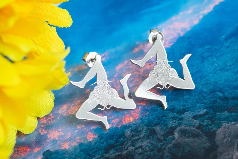 Trinacria earrings with rhodium plated 925 silver 3