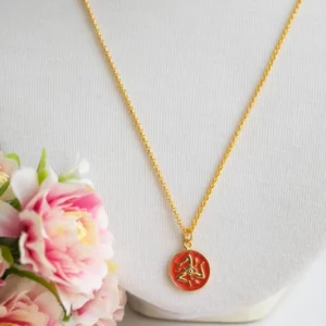 Collana con Trinacria in acciaio smaltato rosso