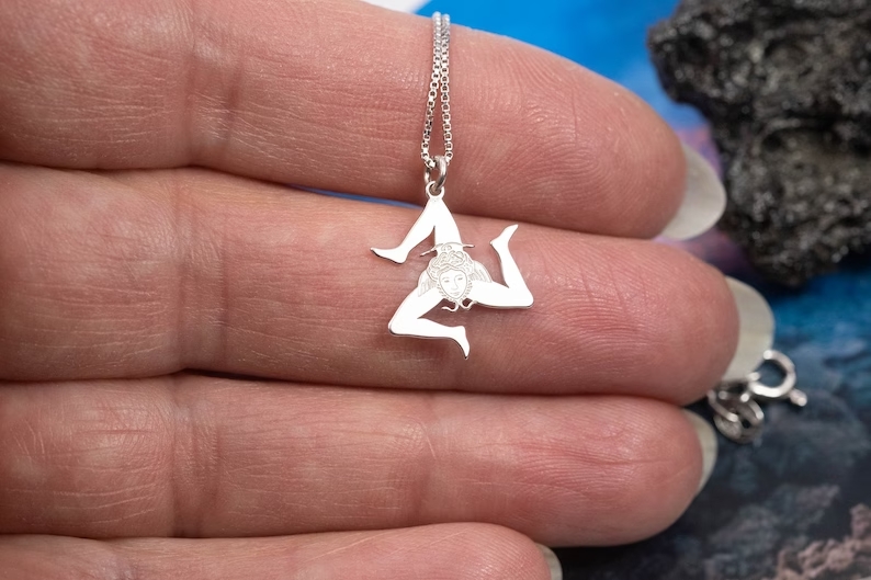 necklace-trinacria-silver-925