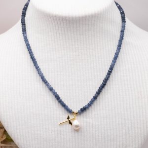 Collana Radice di Zaffiro, Perla Naturale e Libellula