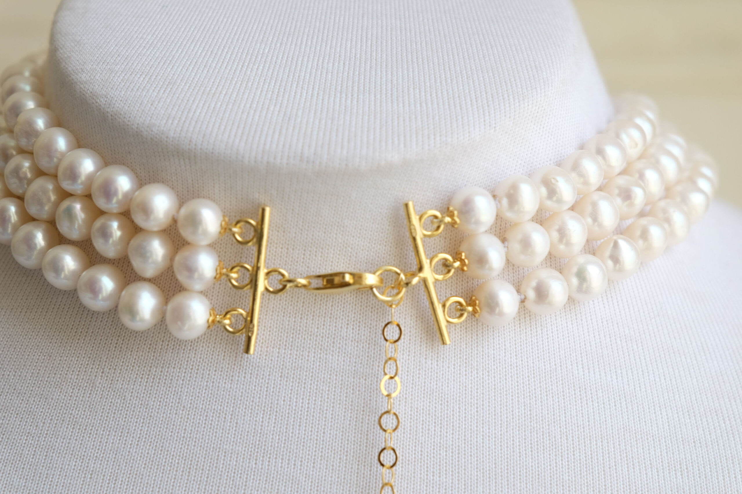 CHOCKER NECKLACE OF NATURAL PEARLS (4)