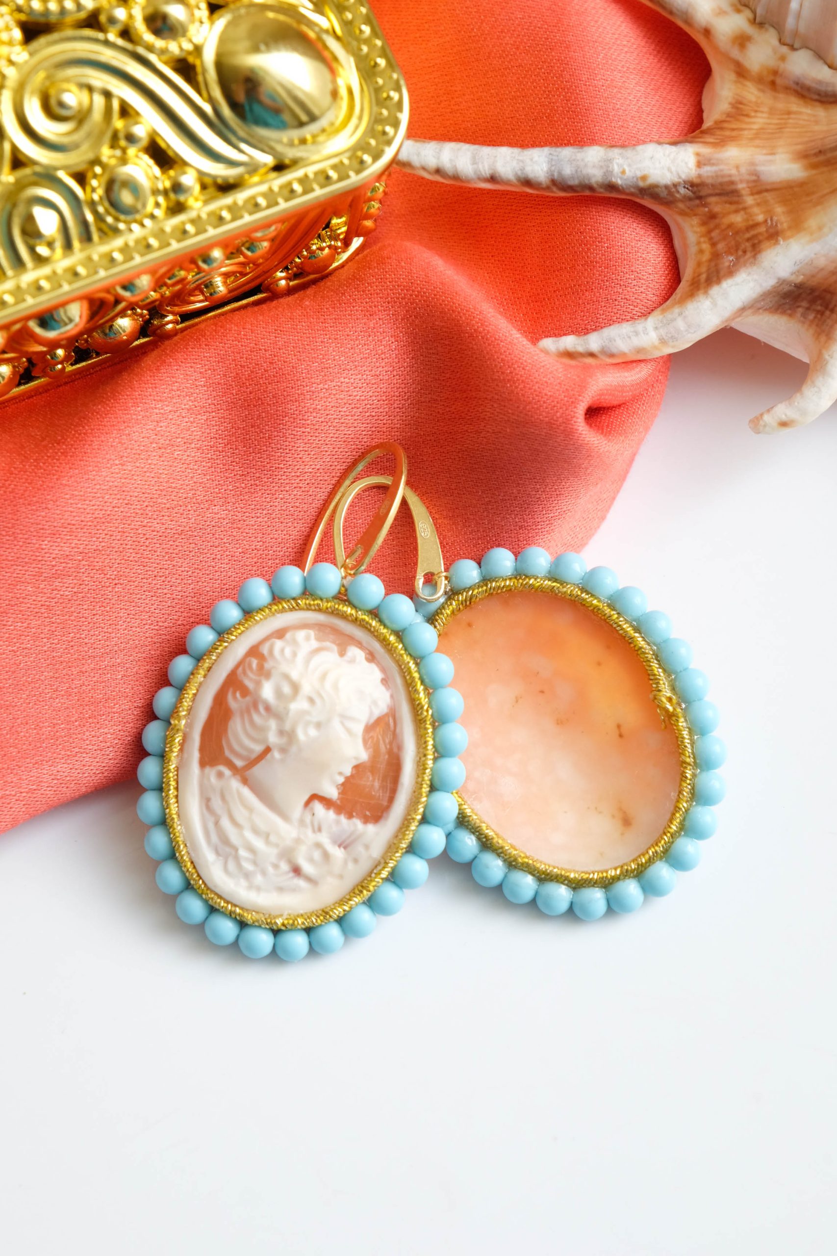 SHORT TORRE DEL GRECO CAMEO AND TURQUOISE PASTE EARRINGS (5)