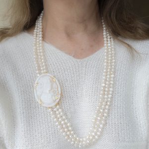 Collana perle naturali e cammeo Torre del Greco 3 fili
