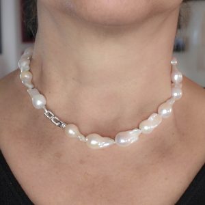 Collana girocollo perle barocche a goccia