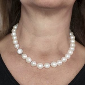 Collana girocollo di Perle con chiusura Argento e Zirconi