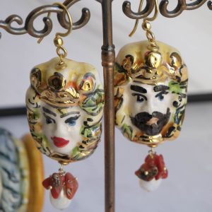 Orecchini Teste di Moro in Ceramica Perle Corallo C