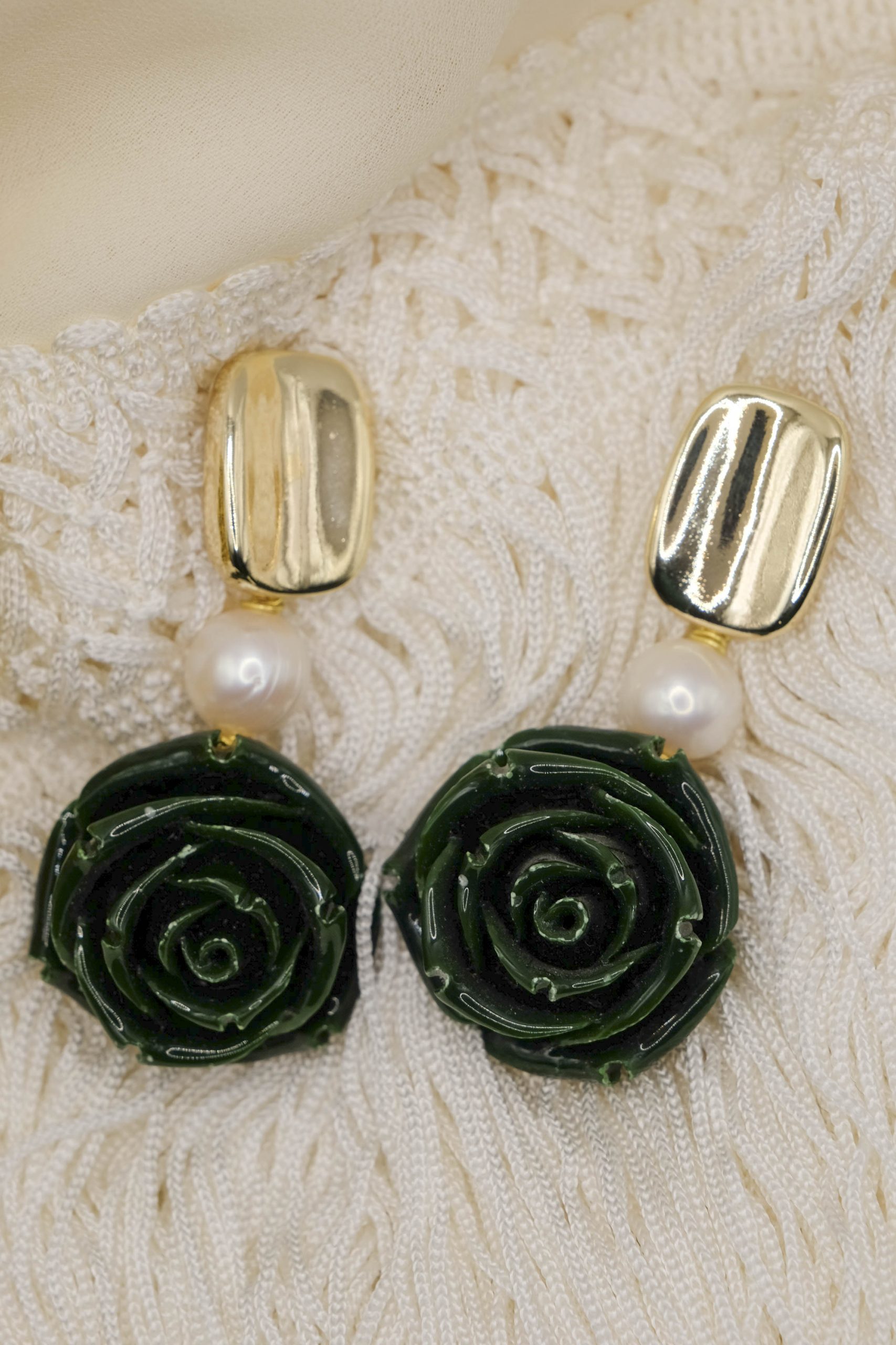 Orecchini fiore argento dorato ovali verdi – Laura P. jewels
