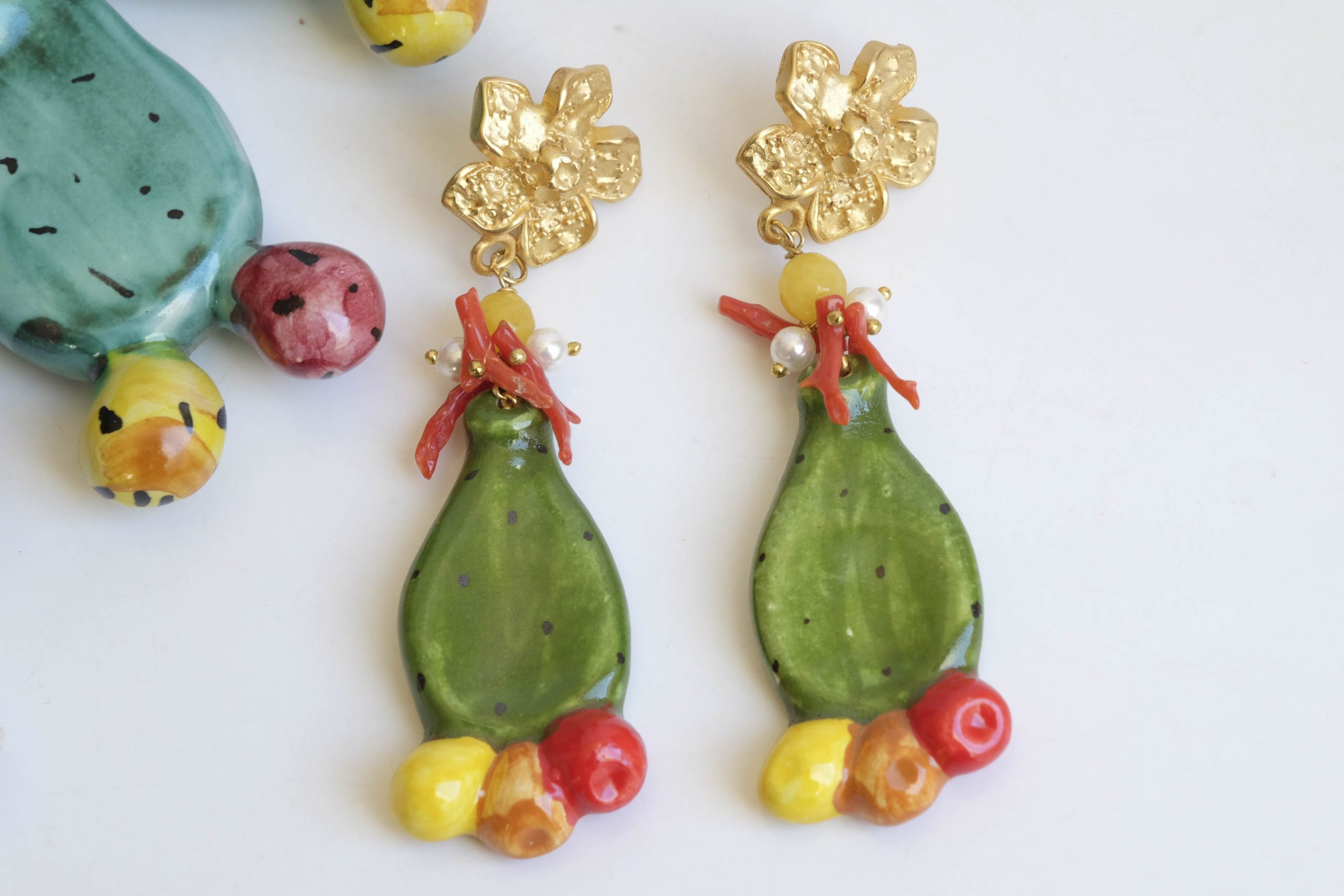 ORECCHINI FICO D'INDIA CERAMICA PERLE CORALLO GIADA GIALLA (3)