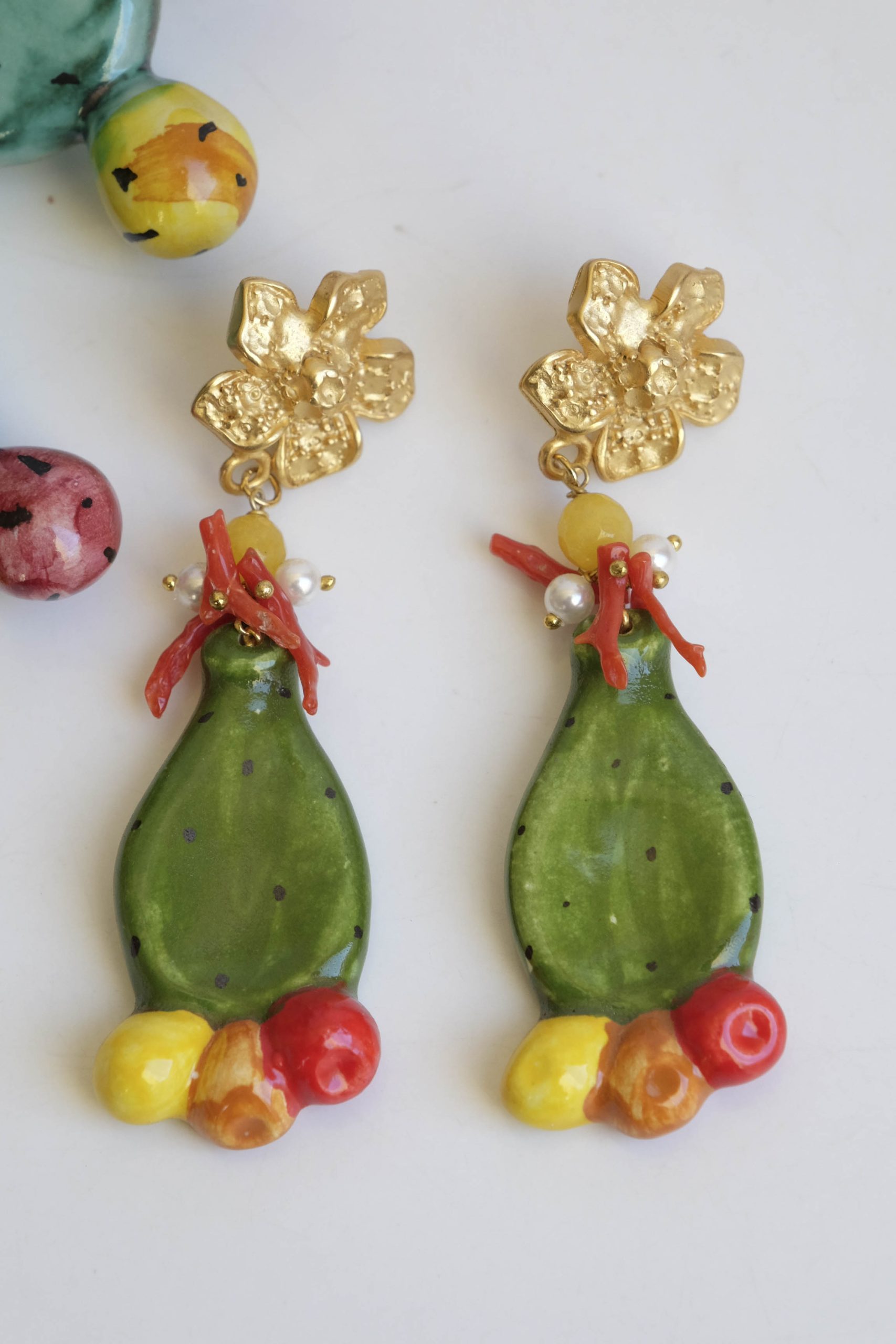 ORECCHINI FICO D'INDIA CERAMICA PERLE CORALLO GIADA GIALLA (4)