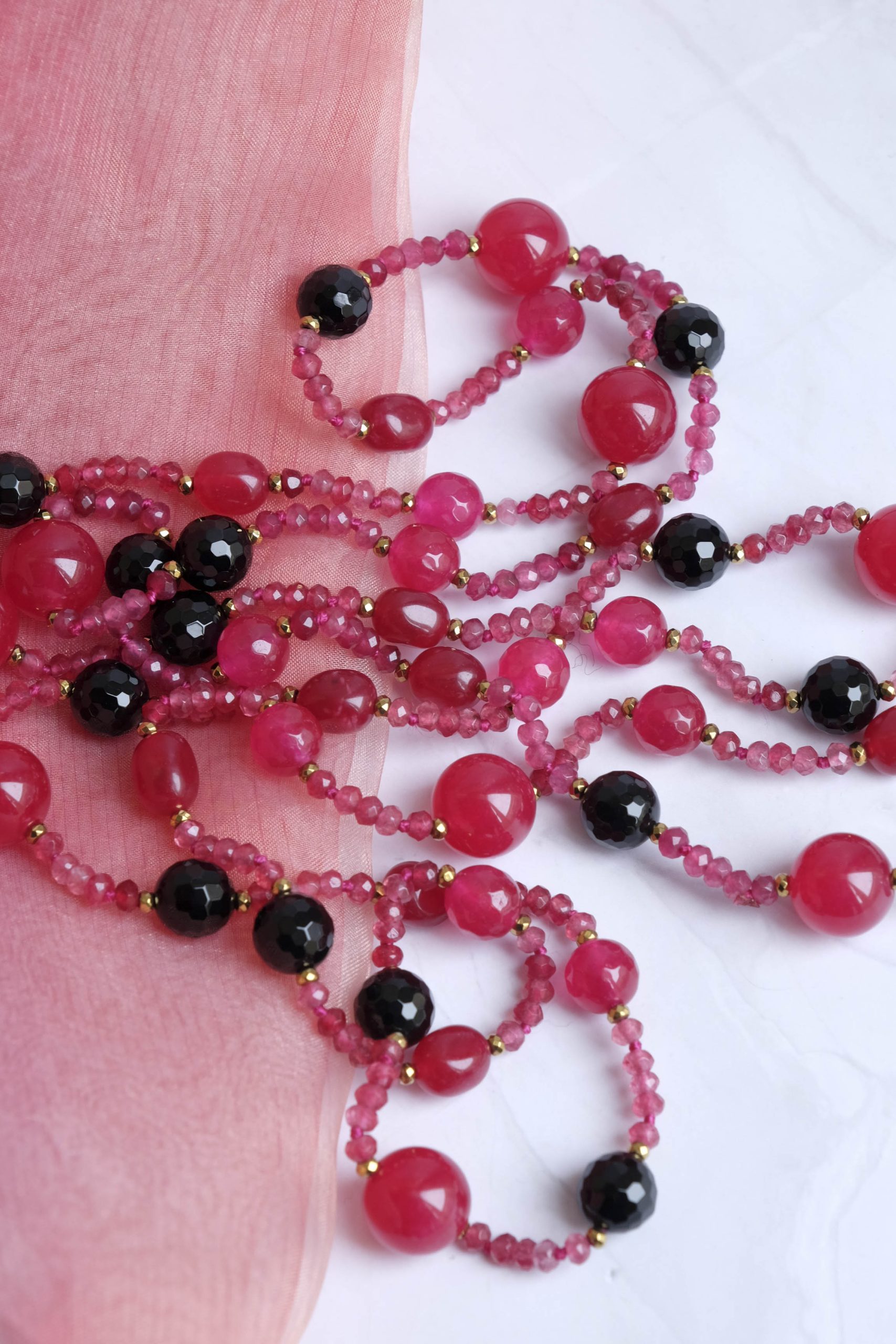 LONG NECKLACE BURGUNDY-FUCHSIA JADE AND BLACK ONYX (3)