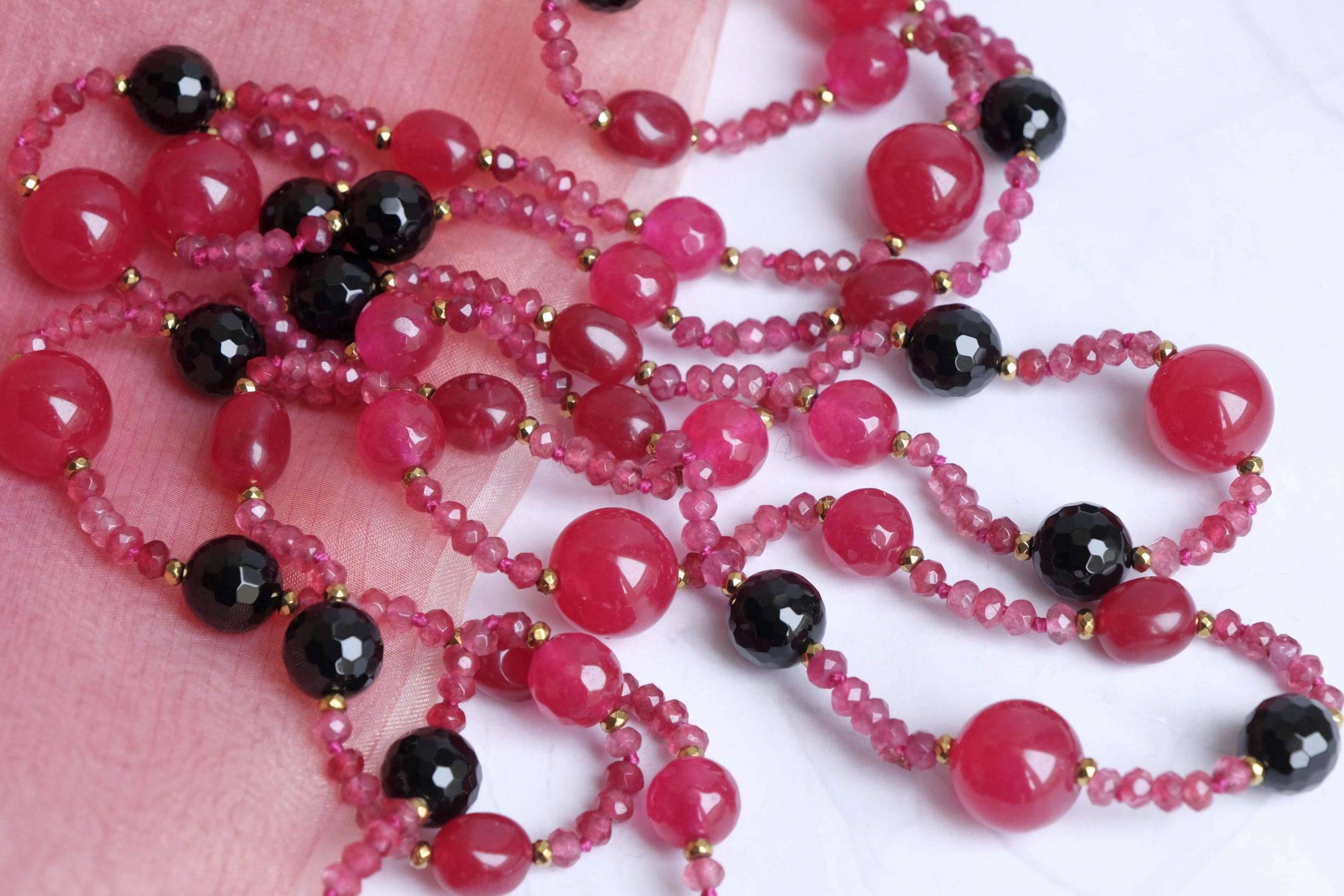 LONG NECKLACE BURGUNDY-FUCHSIA JADE AND BLACK ONYX (4)