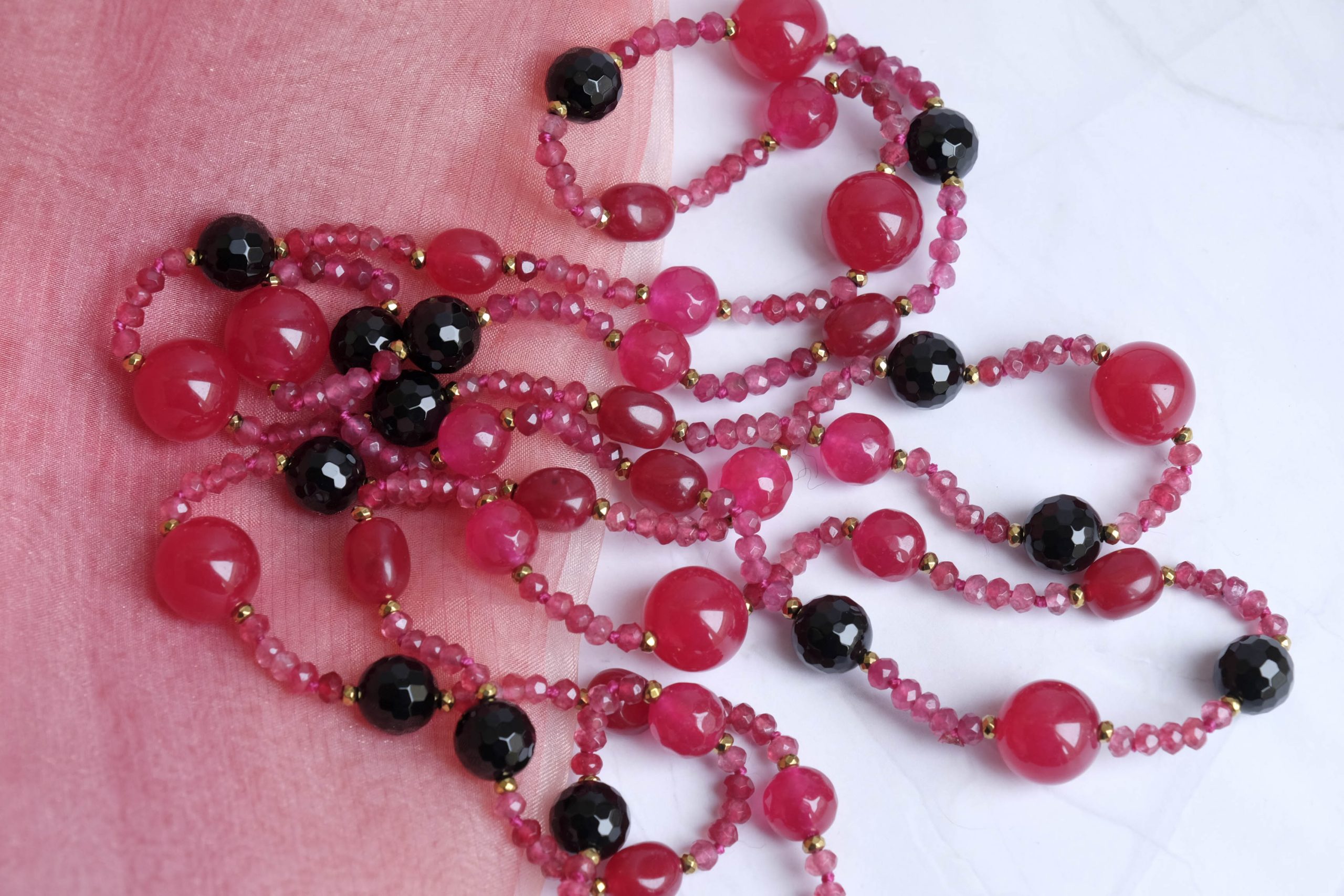 LONG NECKLACE BURGUNDY-FUCHSIA JADE AND BLACK ONYX (5)