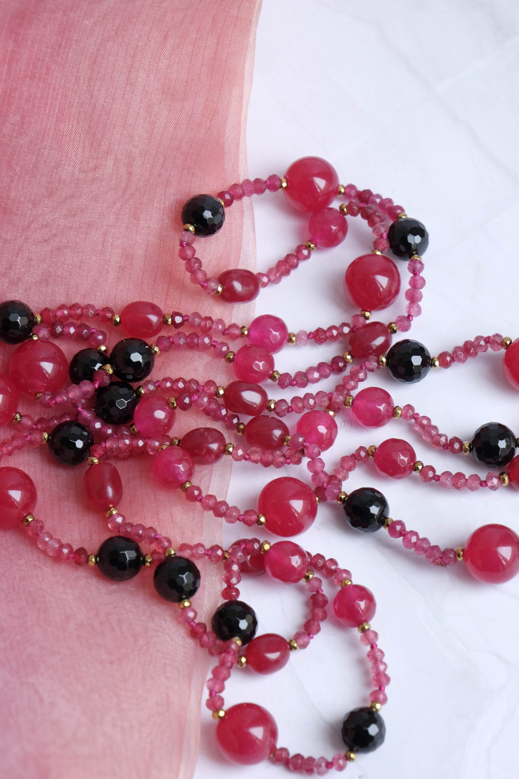 LONG NECKLACE BURGUNDY-FUCHSIA JADE AND BLACK ONYX (6)