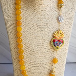 Collana Décolleté Sacro Cuore in Ceramica Perla e Giada Miele