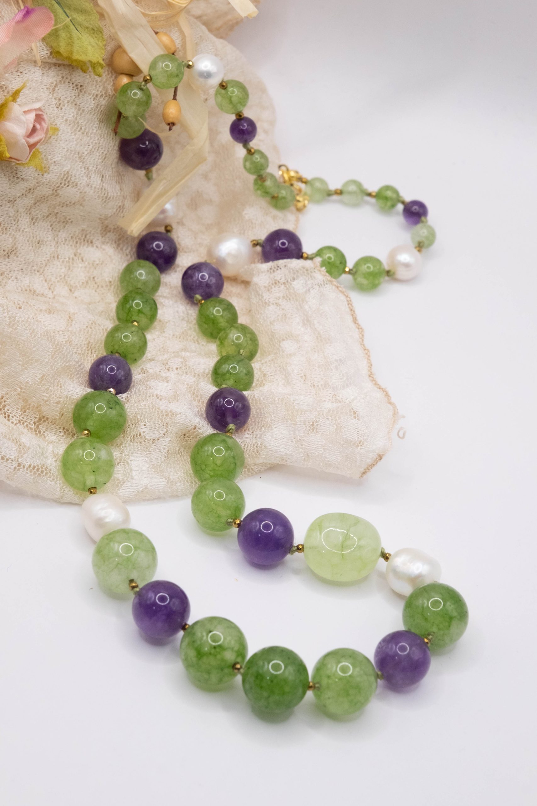 Green Jade Amethyst Pearls and Silver Choker Necklace (1)