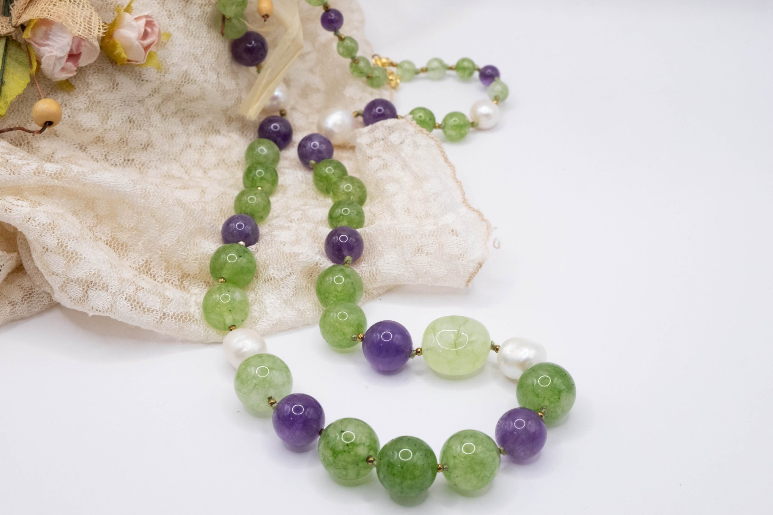 Green Jade Amethyst Pearls and Silver Choker Necklace (2)
