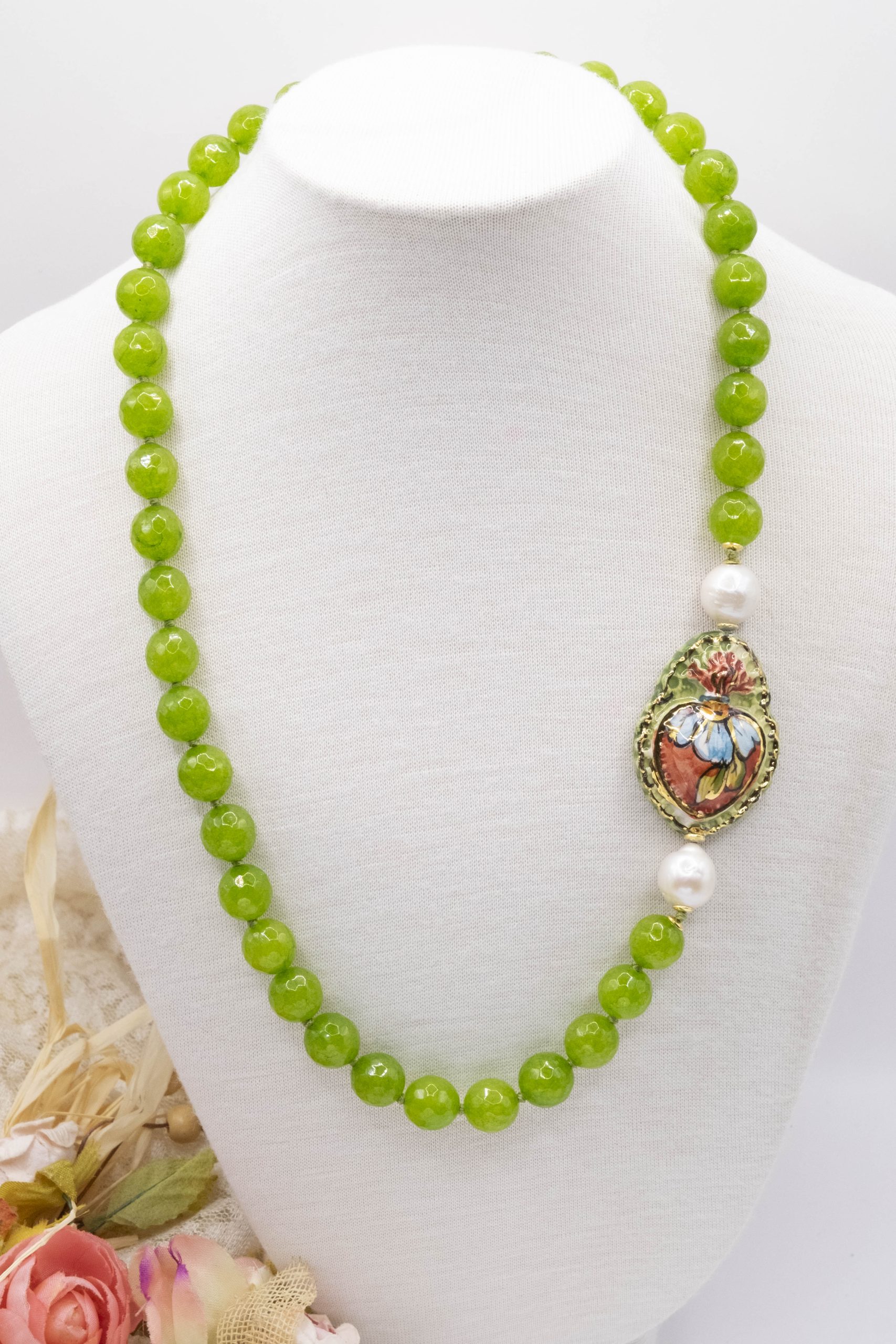 Collana Girocollo Sacro Cuore in Ceramica e Olivina Naturale (1)