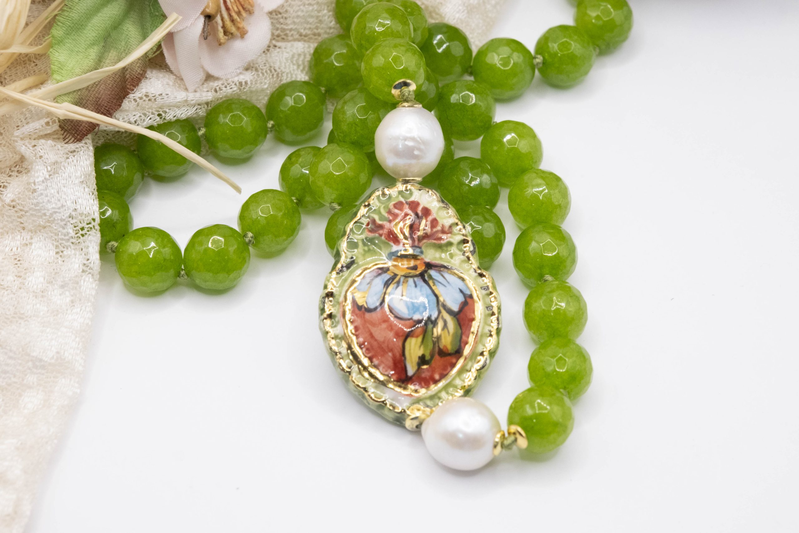 Collana Girocollo Sacro Cuore in Ceramica e Olivina Naturale (3)
