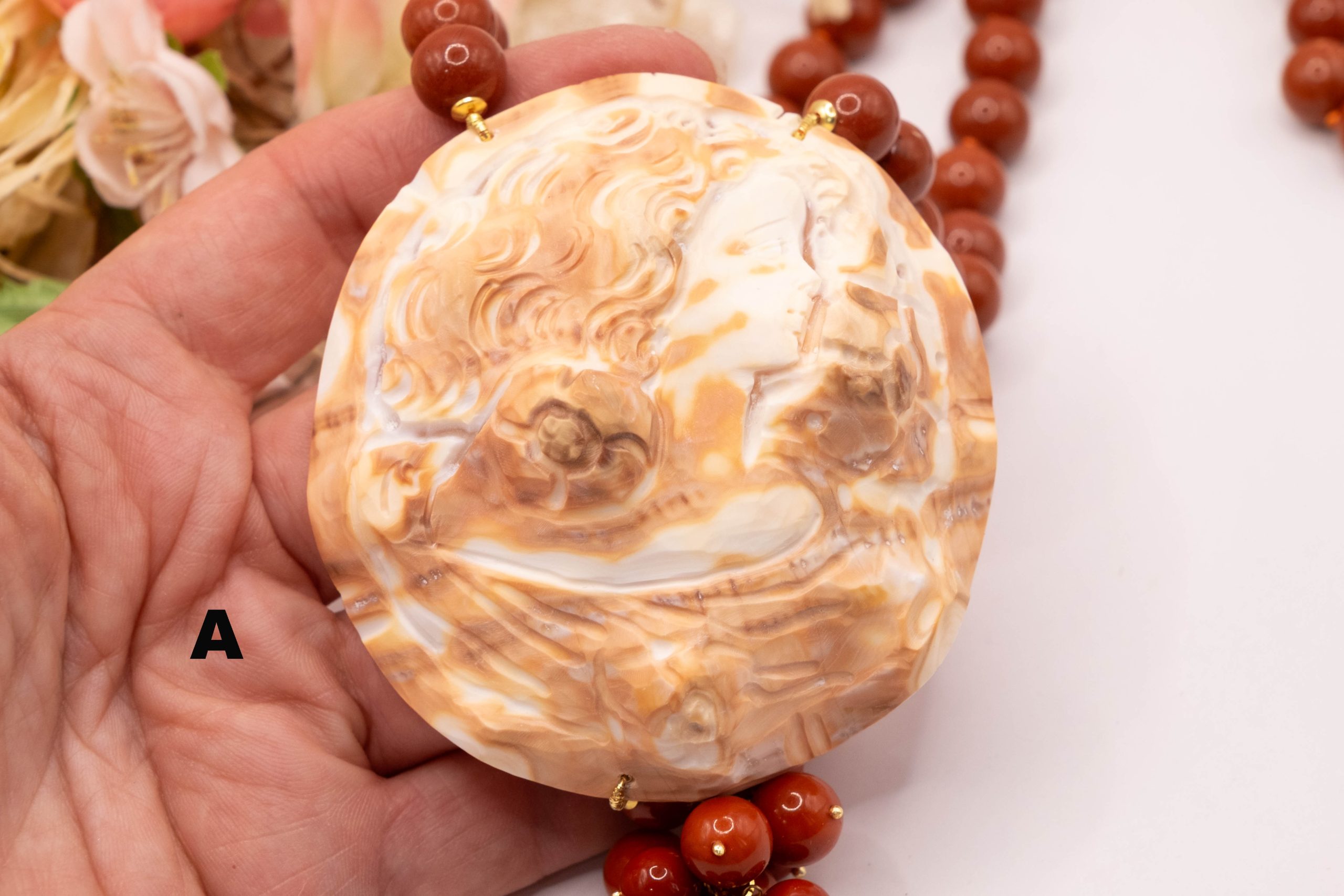 COLLANA CAMMEO DI TORRE DEL GRECO GREZZO E PERLE ROSSE (2)