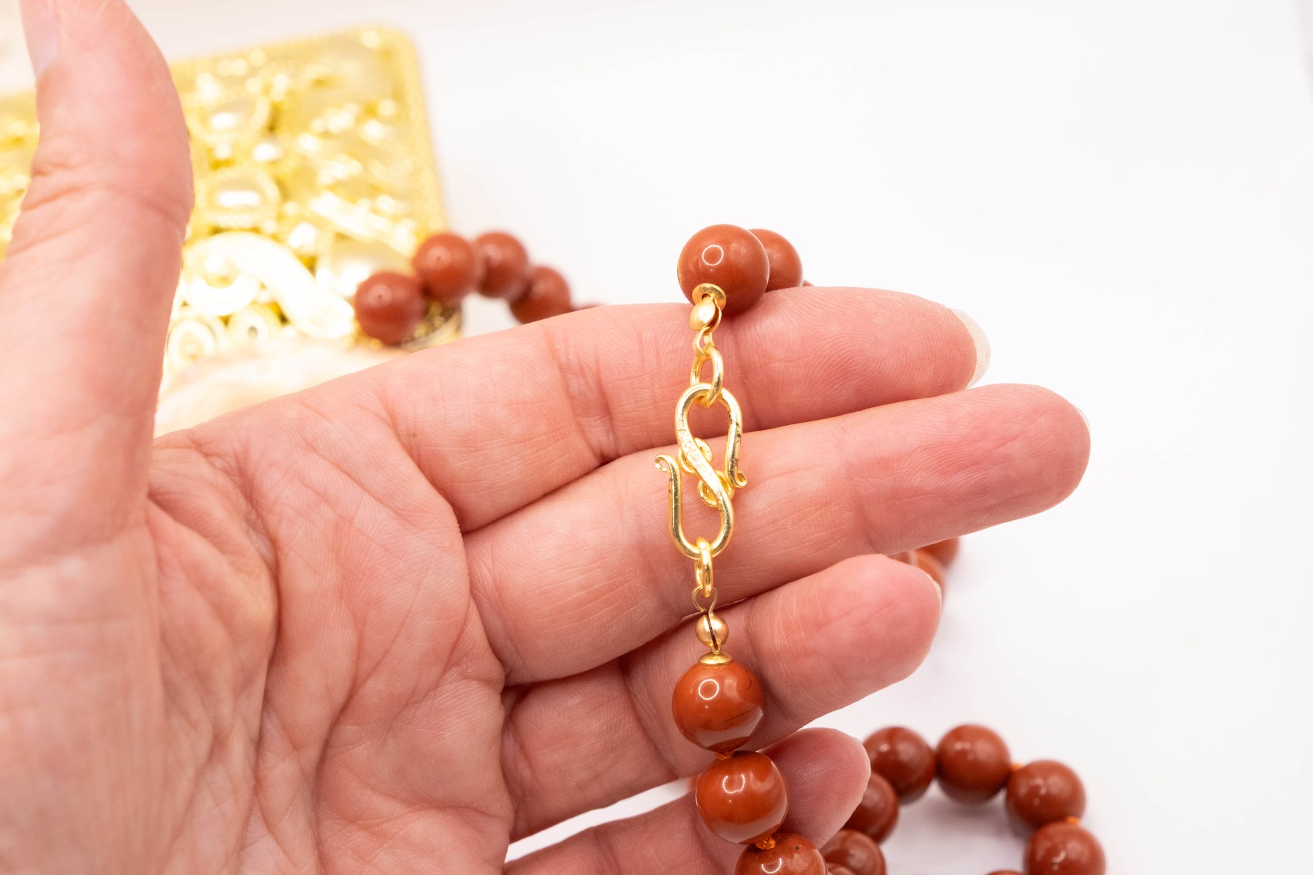 COLLANA CAMMEO DI TORRE DEL GRECO GREZZO E PERLE ROSSE (7)