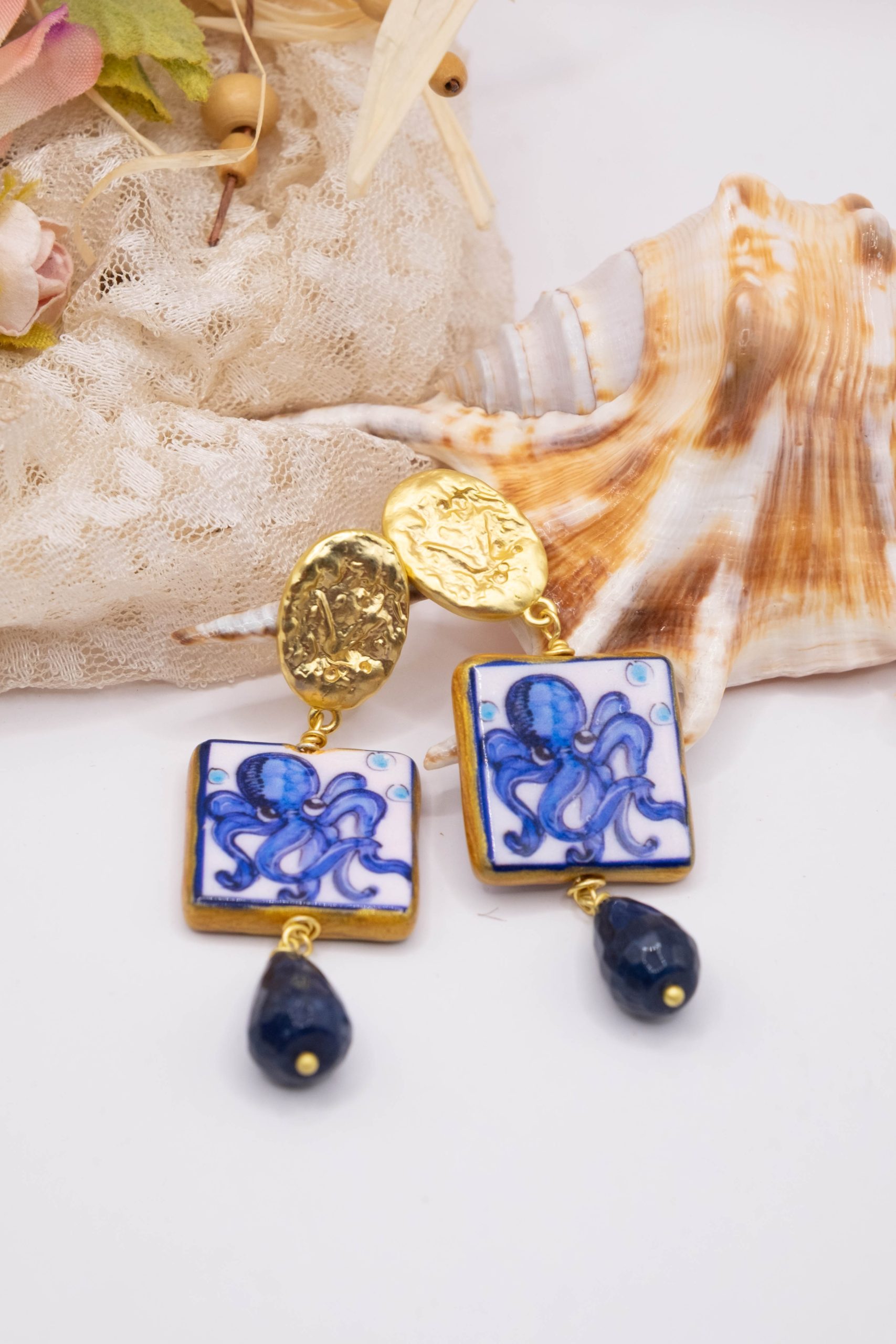 ORECCHINI ARTIGIANALI MATTONELLA SICILIANA CERAMICA POLPO OTTONE GOCCIA GIADA BLU (4)