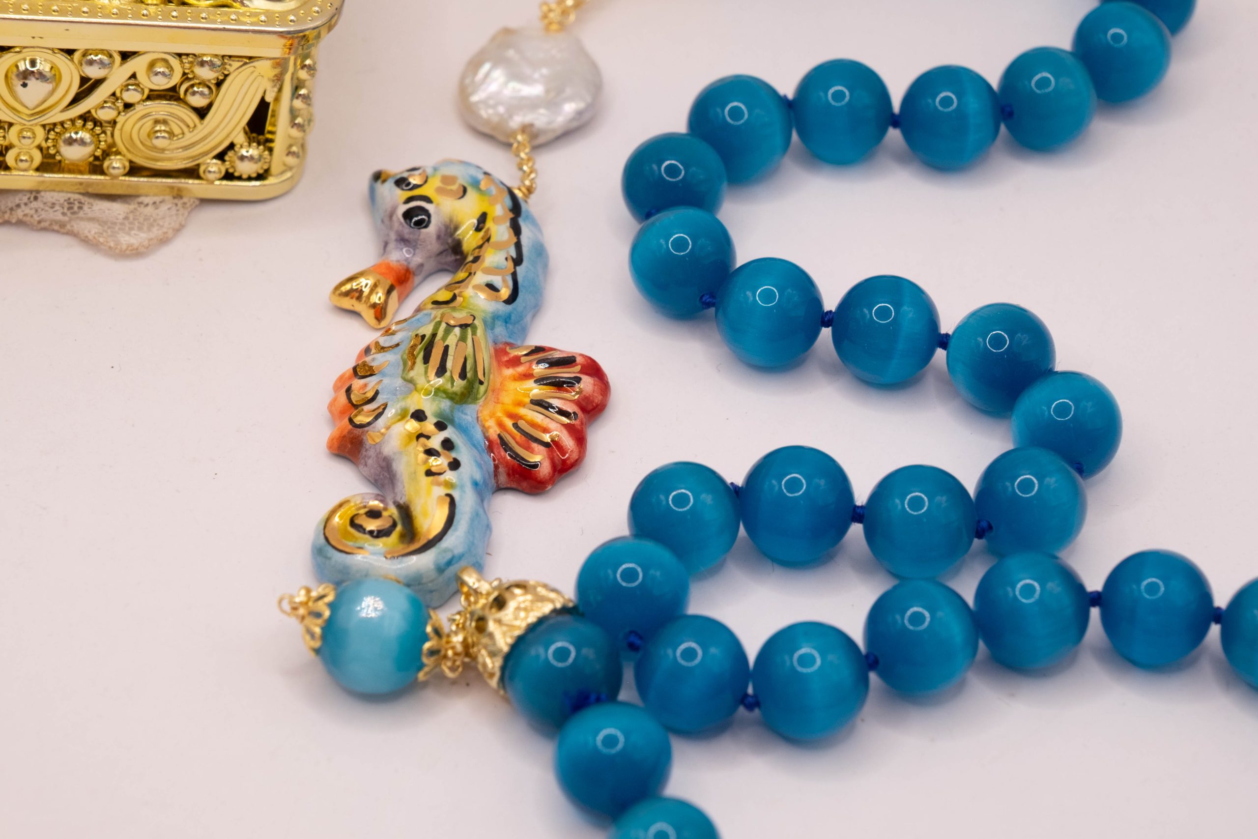 HANDMADE SEAHORSE NECKLACE SICILIAN CERAMIC FROM CALTAGIRONE BLUE CAT'S EYE (6)