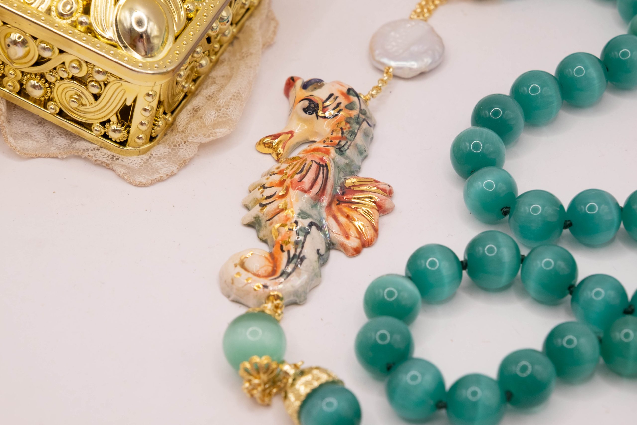 COLLANA CON CAVALLUCCIO MARINO CERAMICA SICILIANA DI CALTAGIRONE ARTIGIANALE OCCHIO DI GATTO VERDE (8)