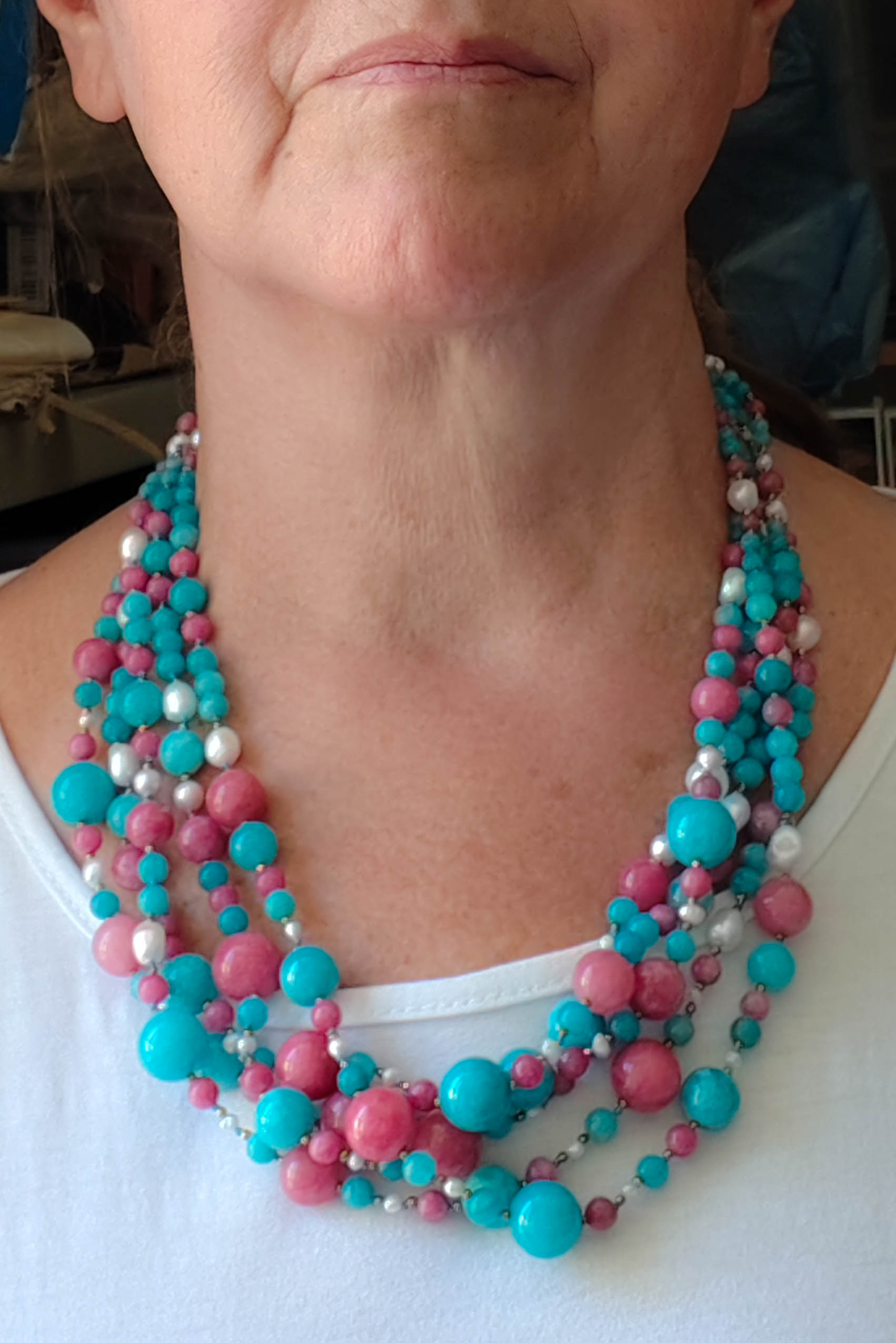 COLLANA ARTIGIANALE MULTIFILO GIADA FUXIA TIFFANY PERLE (1)