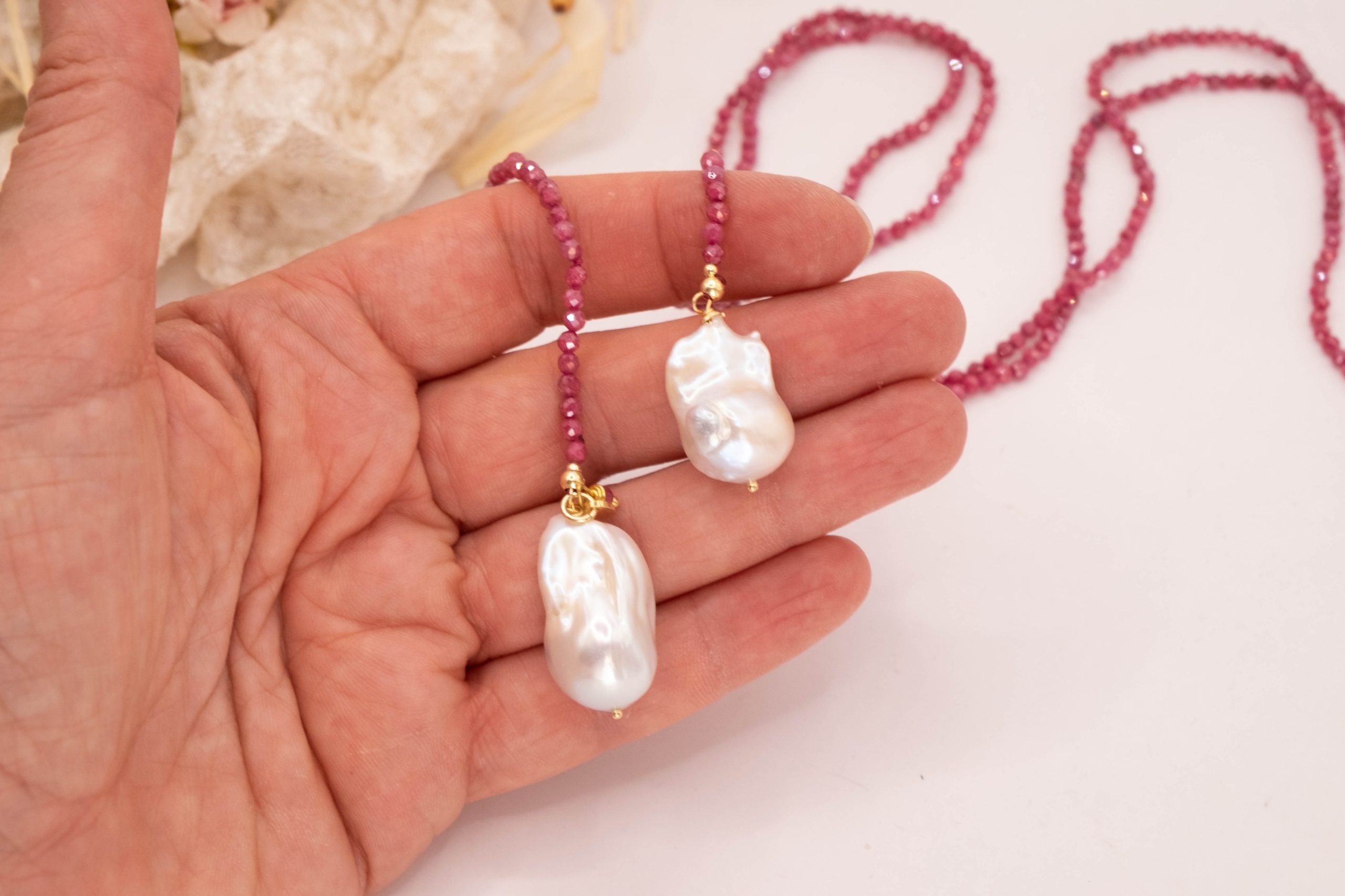 COLLANA ZIRCONI ROSSO FRAGOLA PERLE NATURALI TOP QUALITY ARTIGIANALE A SCIARPA (6)