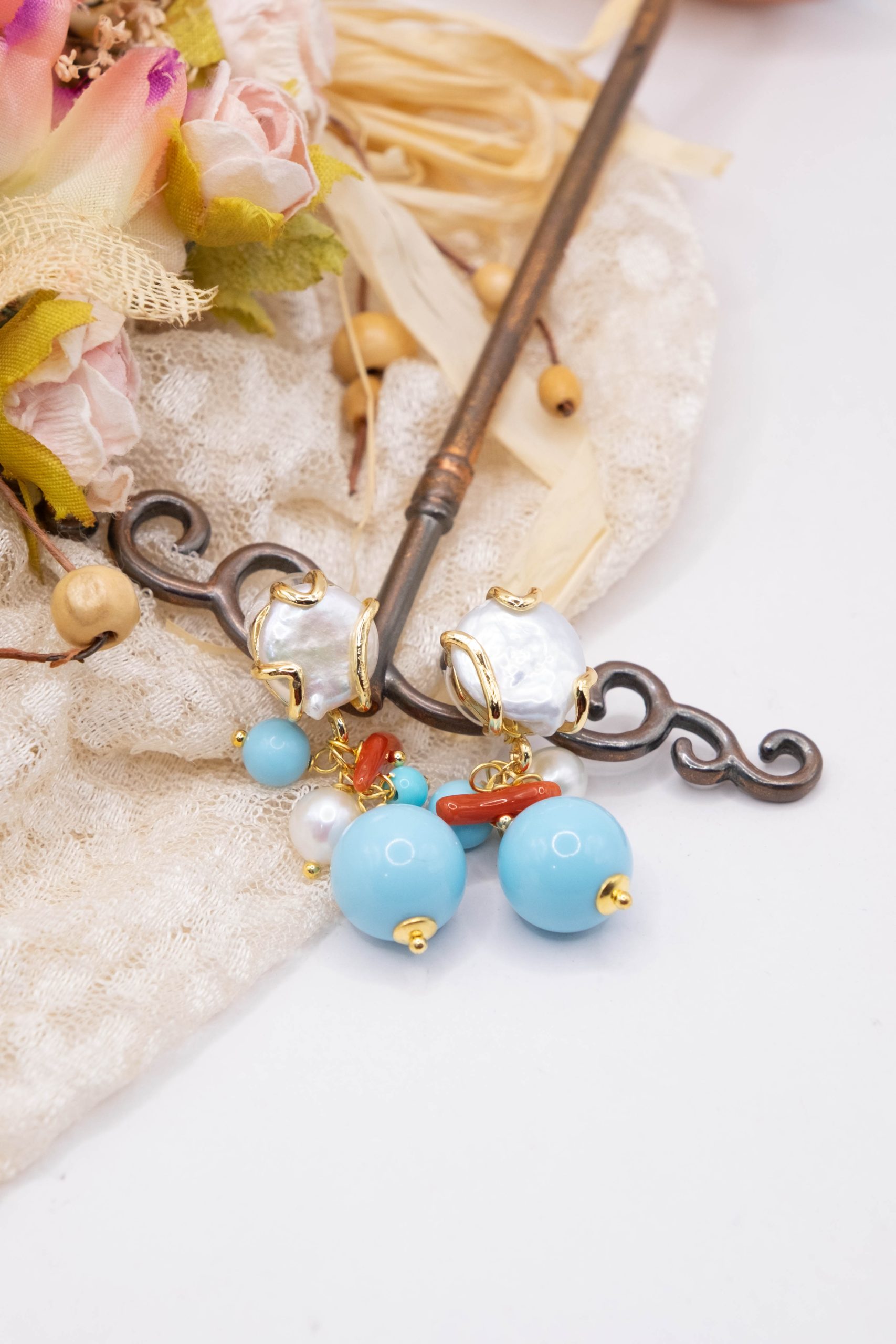 HANDMADE CLUSTER EARRINGS WITH TURQUOISE AND CORAL PEARLS (4)