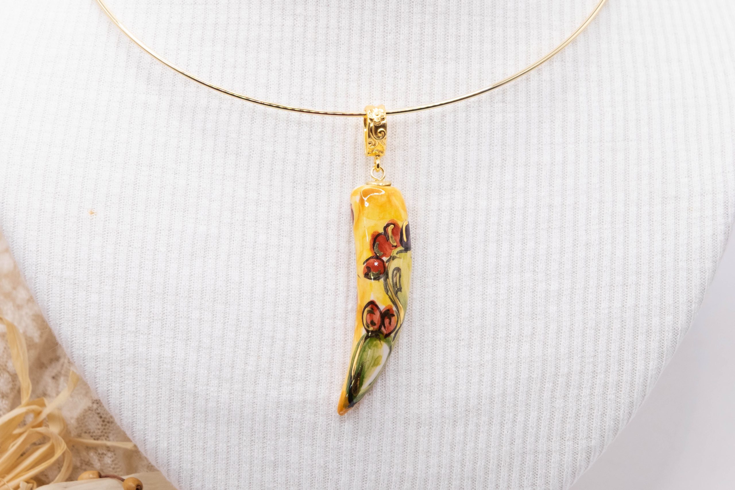 COLLANA CIONDOLO CERAMICA DI CALTAGIRONE SICILIANO PORTAFORTUNA (4)