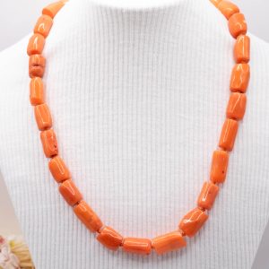 Collana in corallo bamboo barilotti decoltè