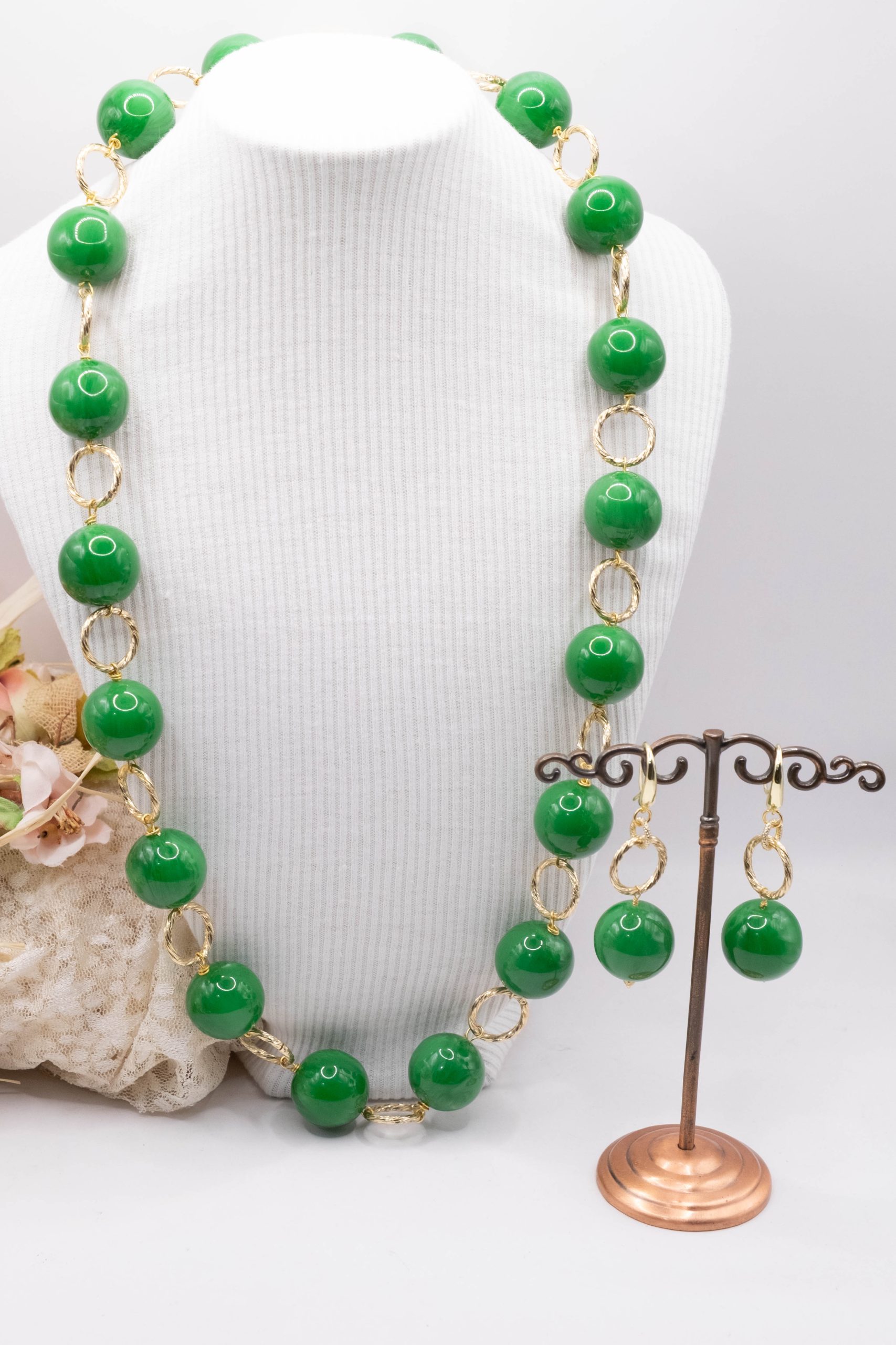 SET NECKLACE EARRINGS RESIN EMERALD GREEN BRASS ALUMINUM (2)