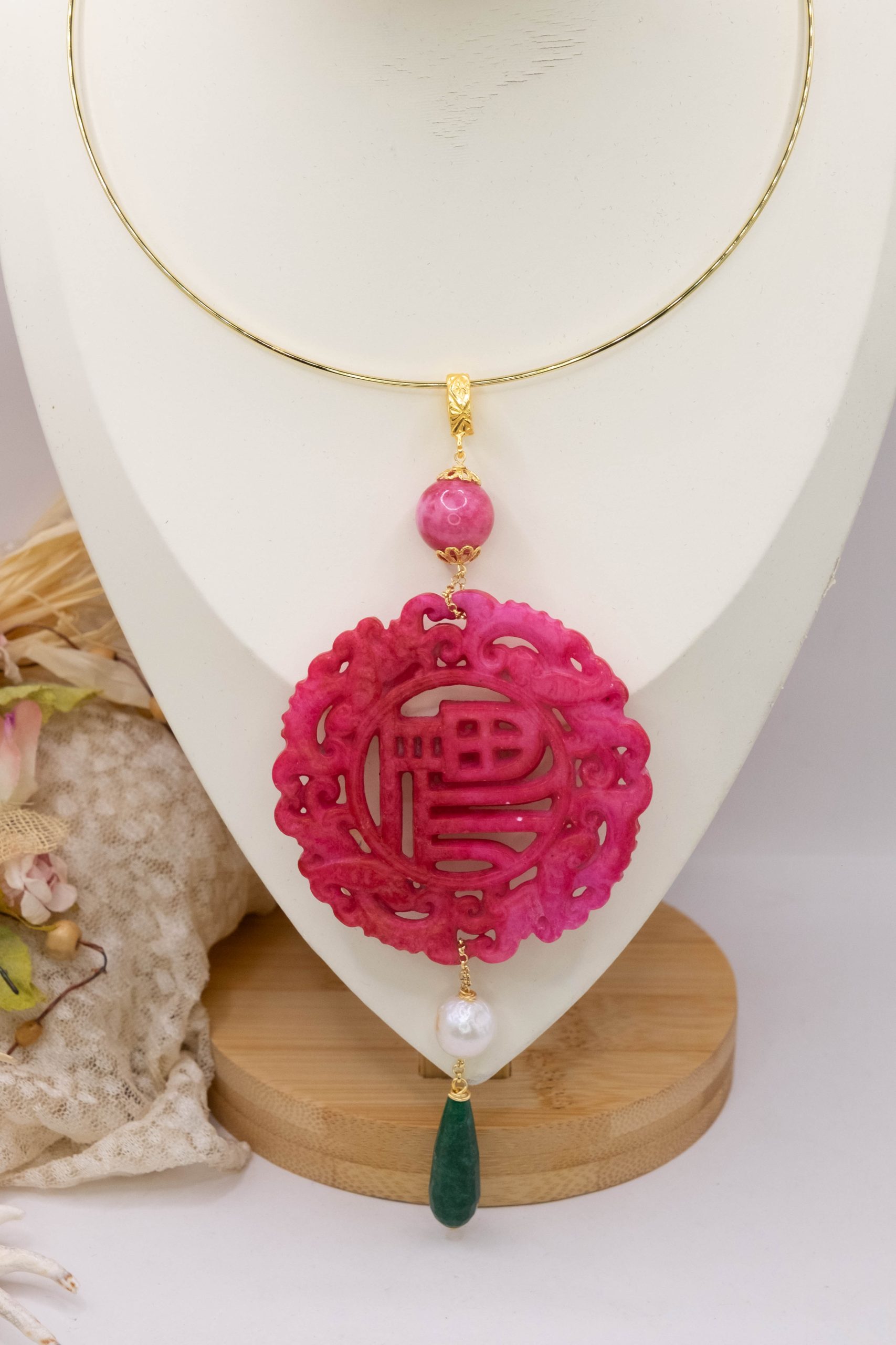 CIONDOLO PENDENTE MANDALA GIADA FUXIA BORGOGNA PIETRE NATURALI PERLE (21)