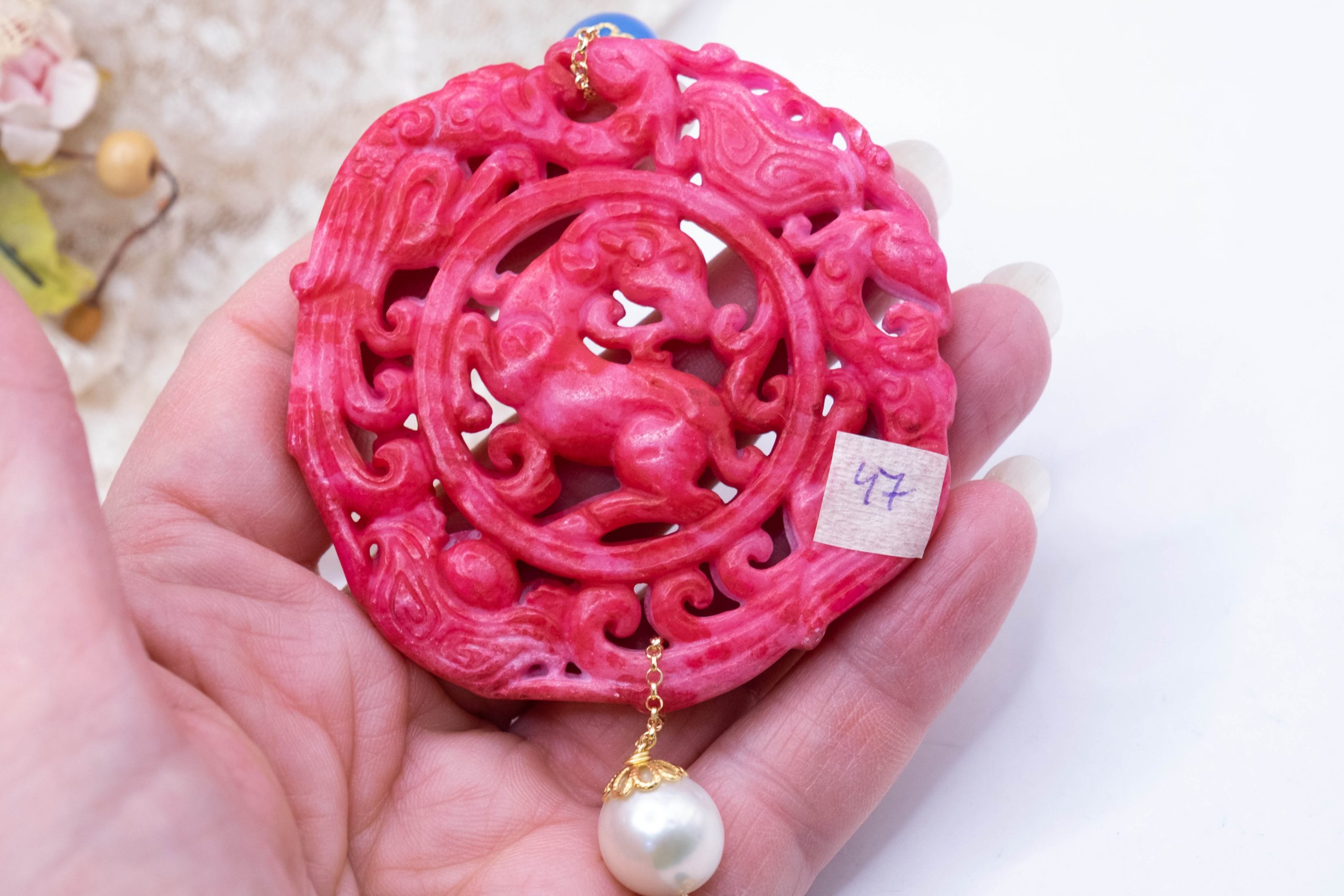 CIONDOLO PENDENTE MANDALA GIADA FUXIA BORGOGNA PIETRE NATURALI PERLE (25)