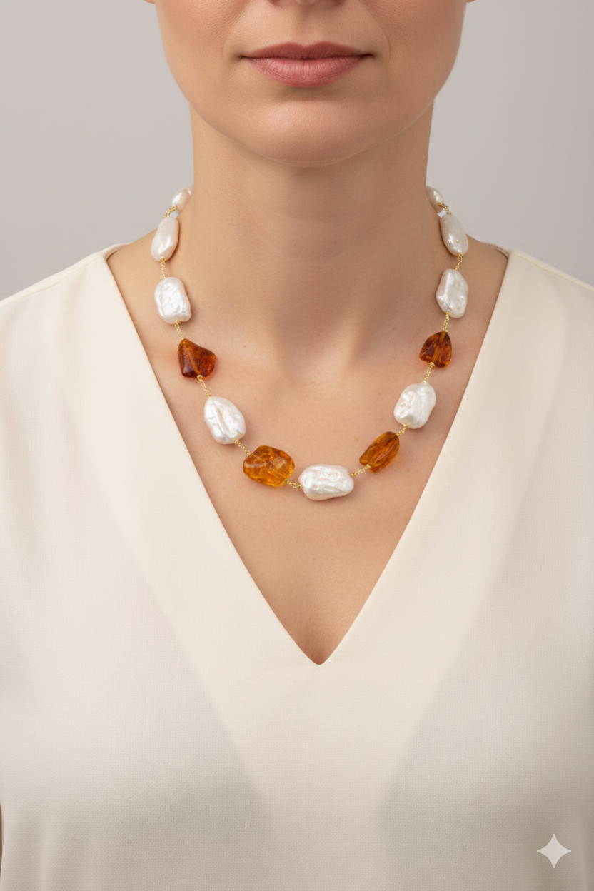 HANDMADE AMBER AND BAROQUE PEARL NECKLACE IN GOLD-PLATED 925 SILVER
