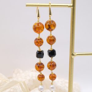 Orecchini Lunghi Ambra del Baltico e Perle Onice Argento