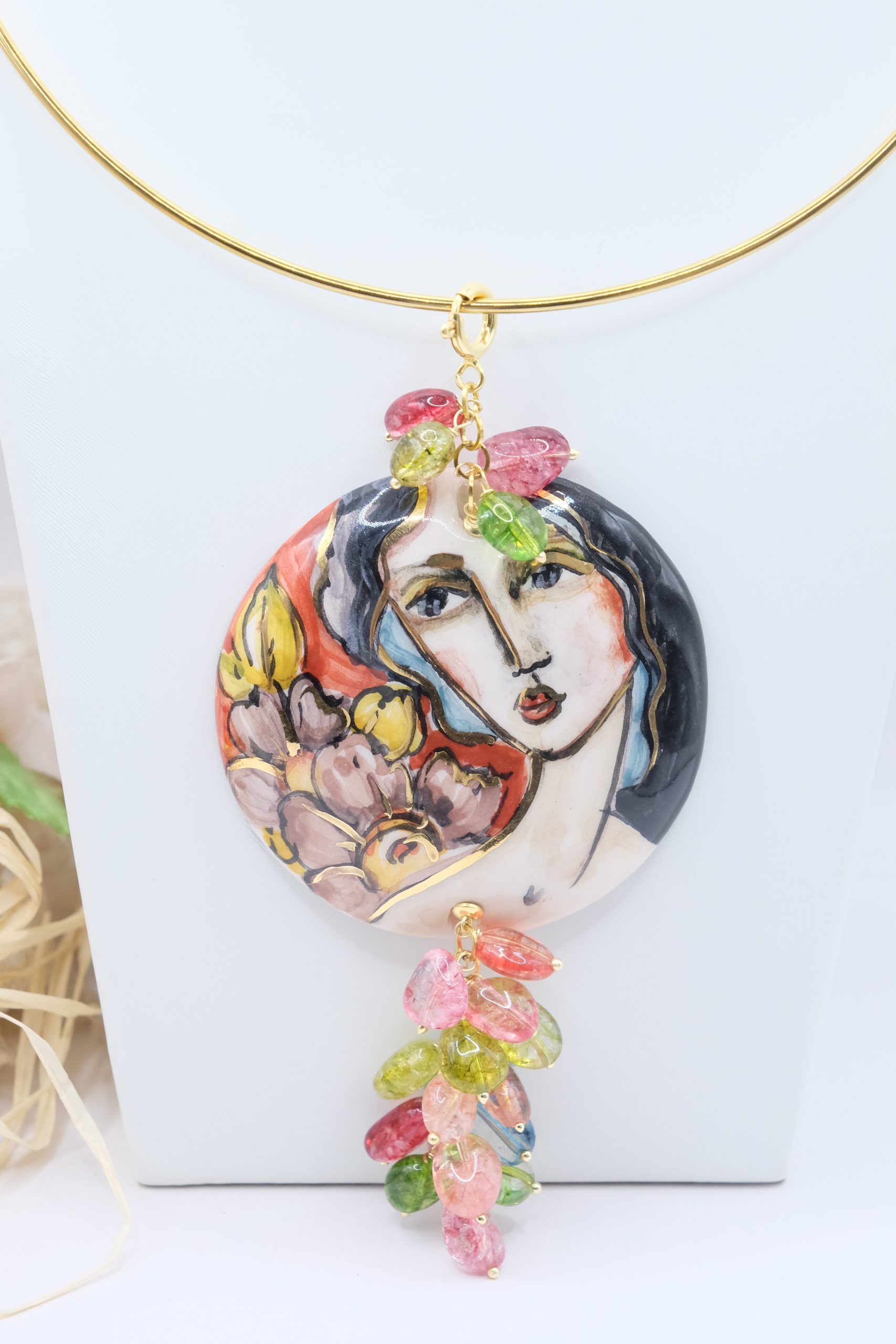 CALTAGIRONE CERAMIC PLATE PENDANT WITH NATURAL TOURMALINE STONES (1)