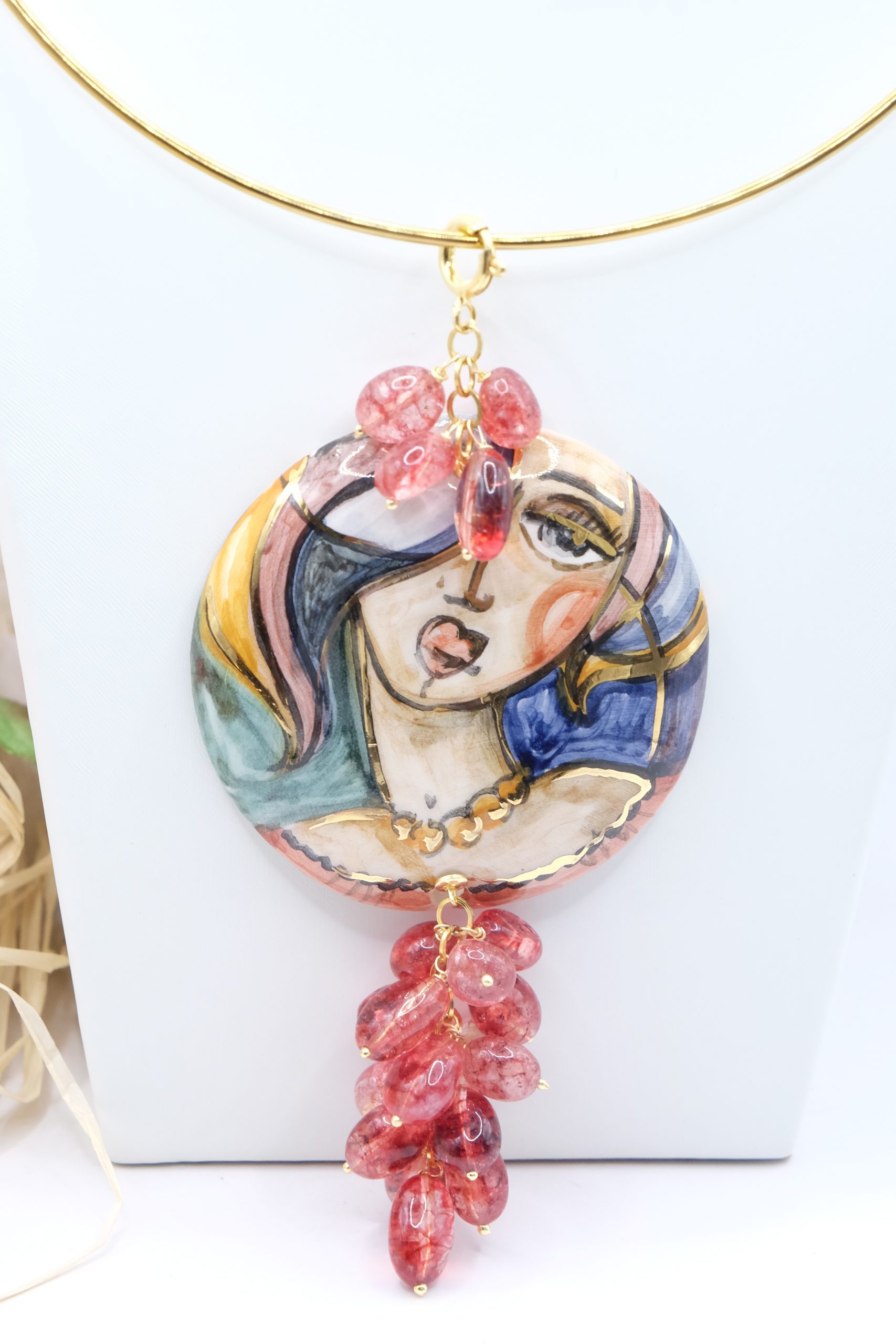 CALTAGIRONE CERAMIC PLATE PENDANT WITH NATURAL TOURMALINE STONES (3)