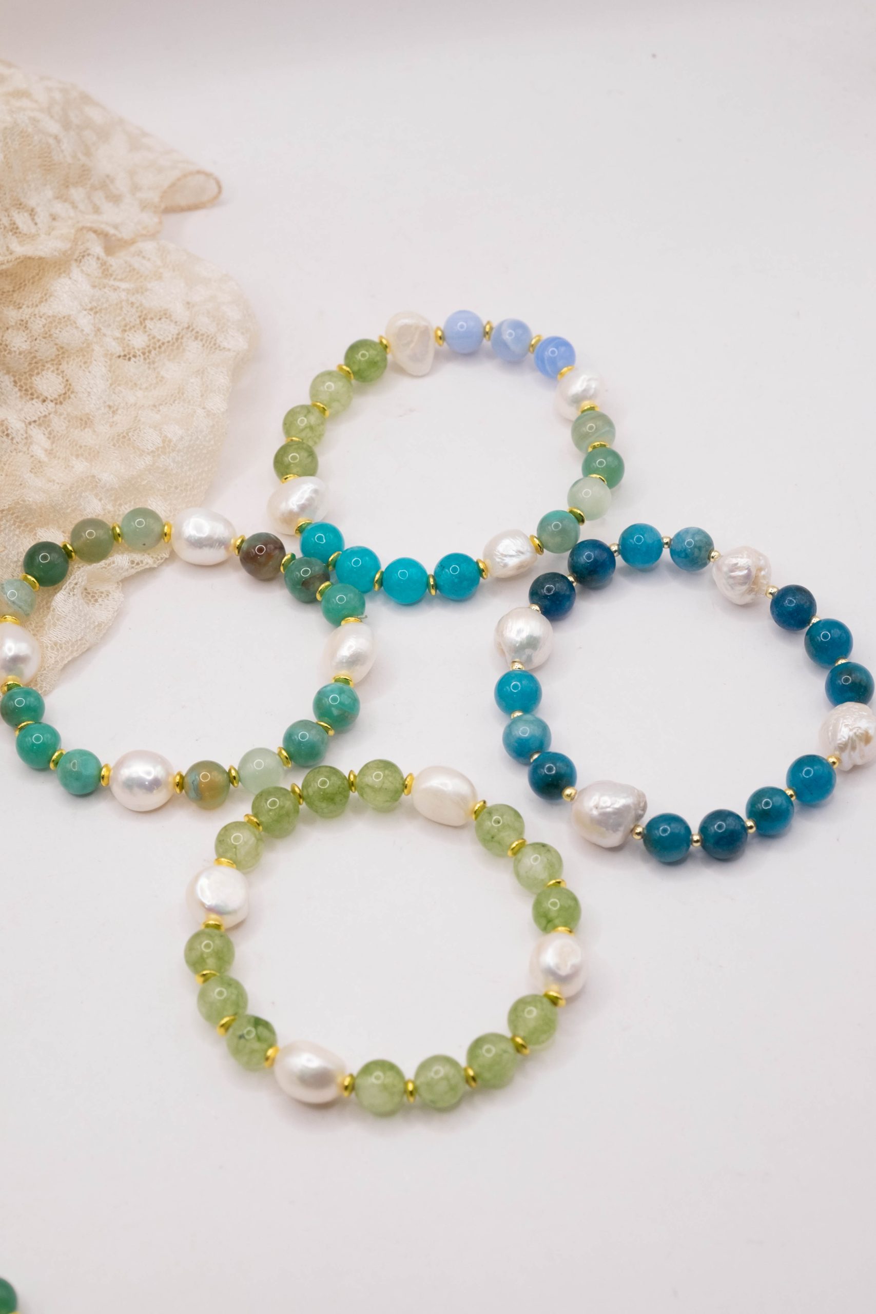 bracciale elasticizzato perle e pietre naturali (2)