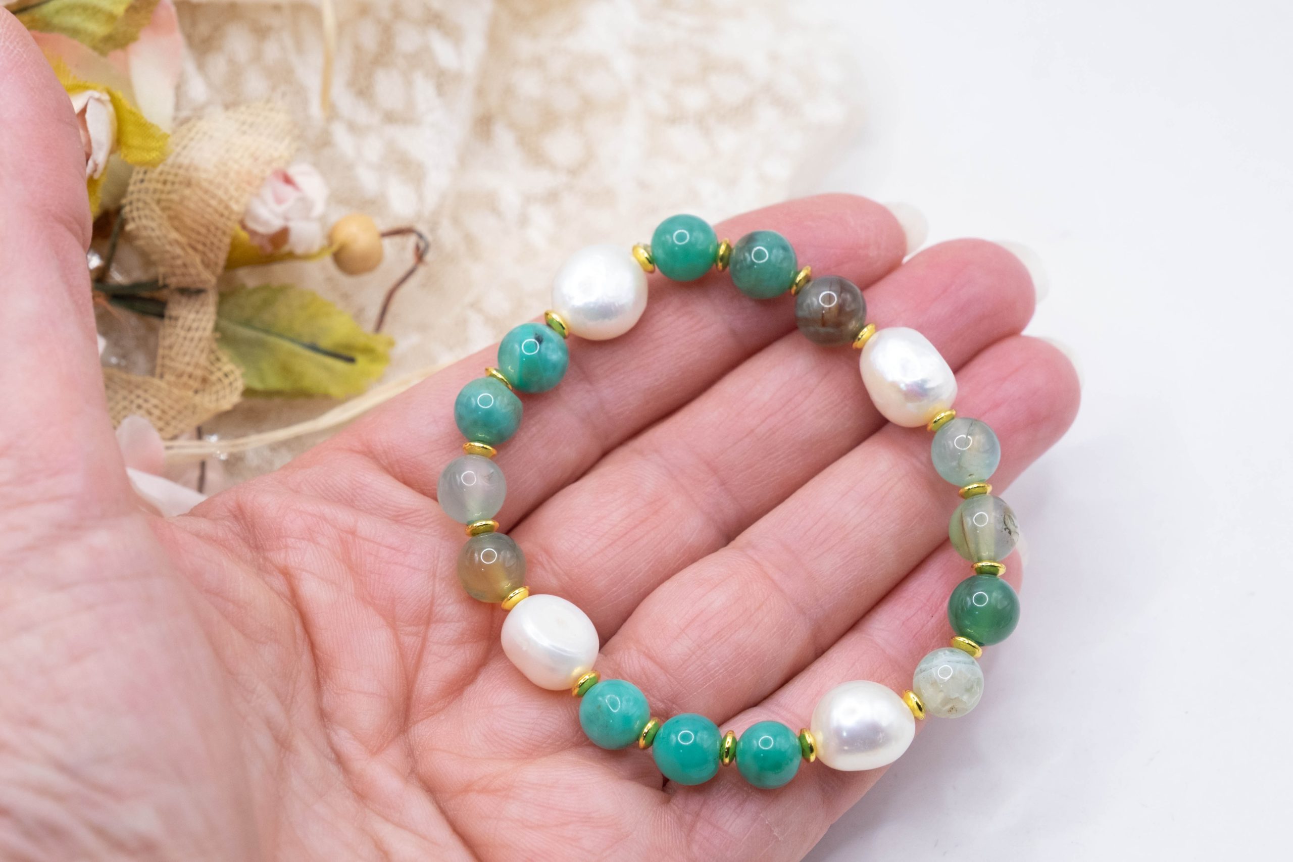 bracciale elasticizzato perle e pietre naturali (4)