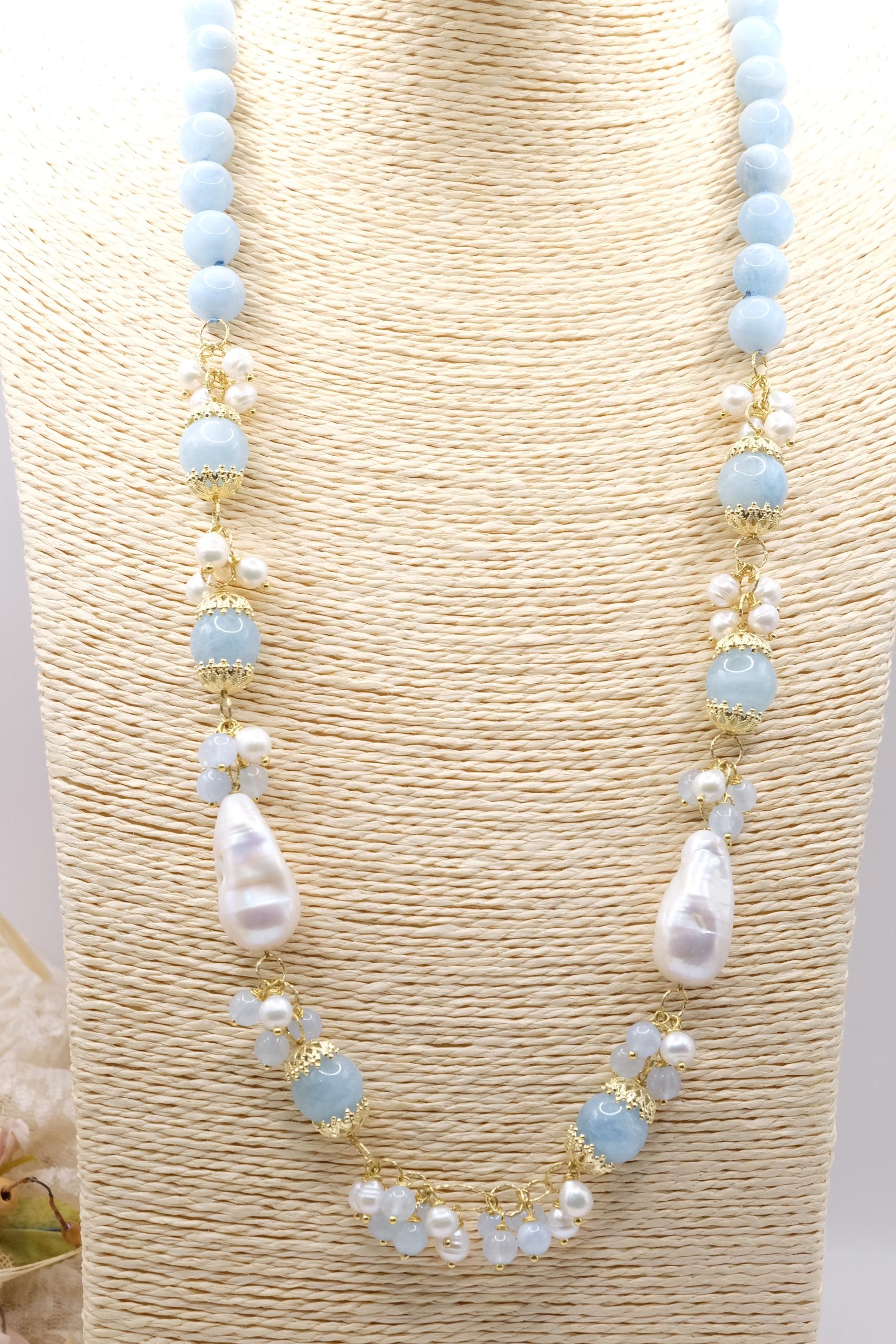 HANDMADE AQUAMARINE PEARL BUNCH NECKLACE (2)