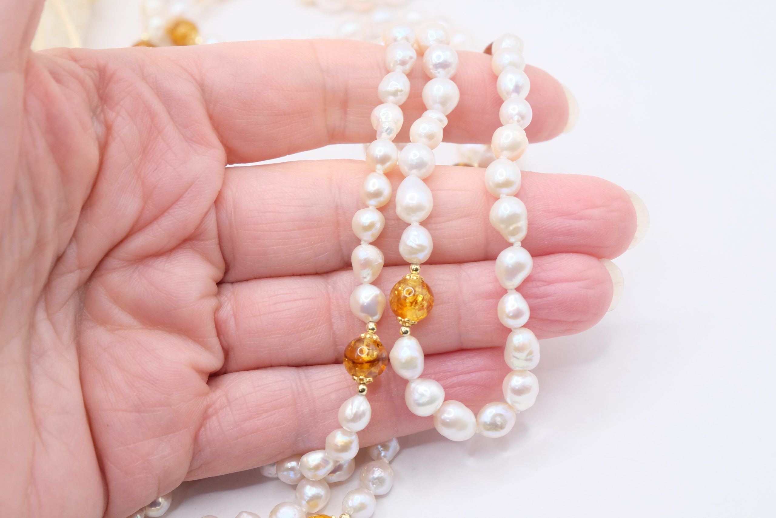 COLLANA ARTIGIANALE CHARLESTON CHANEL PERLE NATURALI E AMBRA (6)