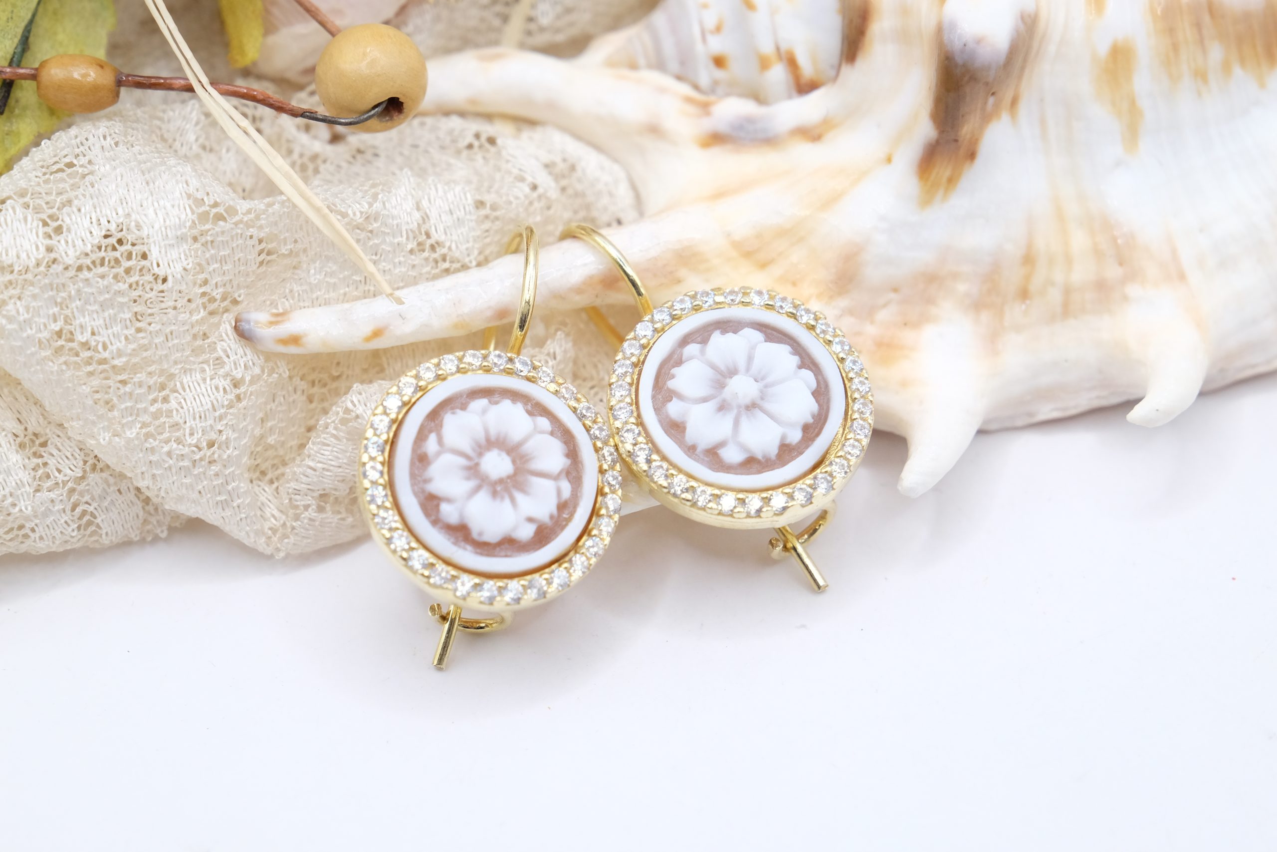 DAHLIA EARRINGS WITH ZIRCONIA IN GOLDEN SILVER (2)