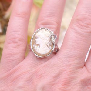 Anello con cammeo di Torre del Greco Argento Rodiato Artigianale