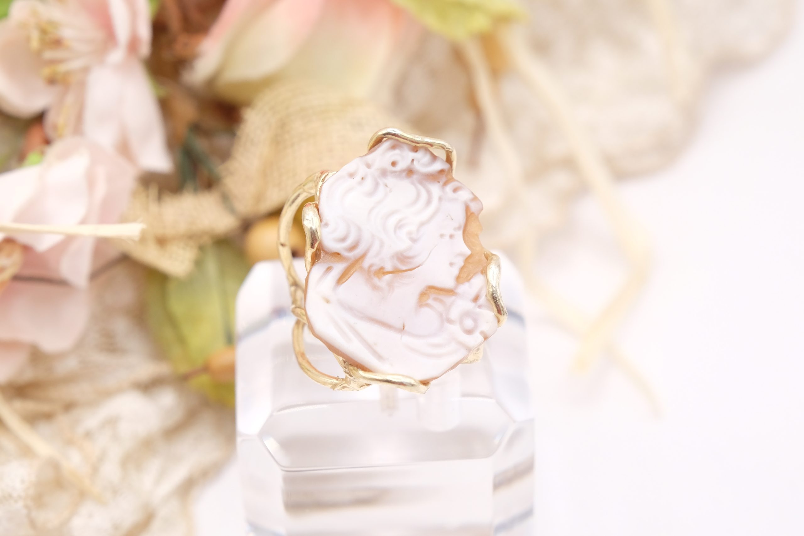 HANDMADE CAMEO RING FROM TORRE DEL GRECO IN GOLD PLATED SILVER (2)